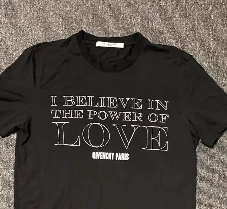 Givenchy Givenchy short-sleeve T-shirt. Size US S / EU 44-46 / 1 - 3 Thumbnail