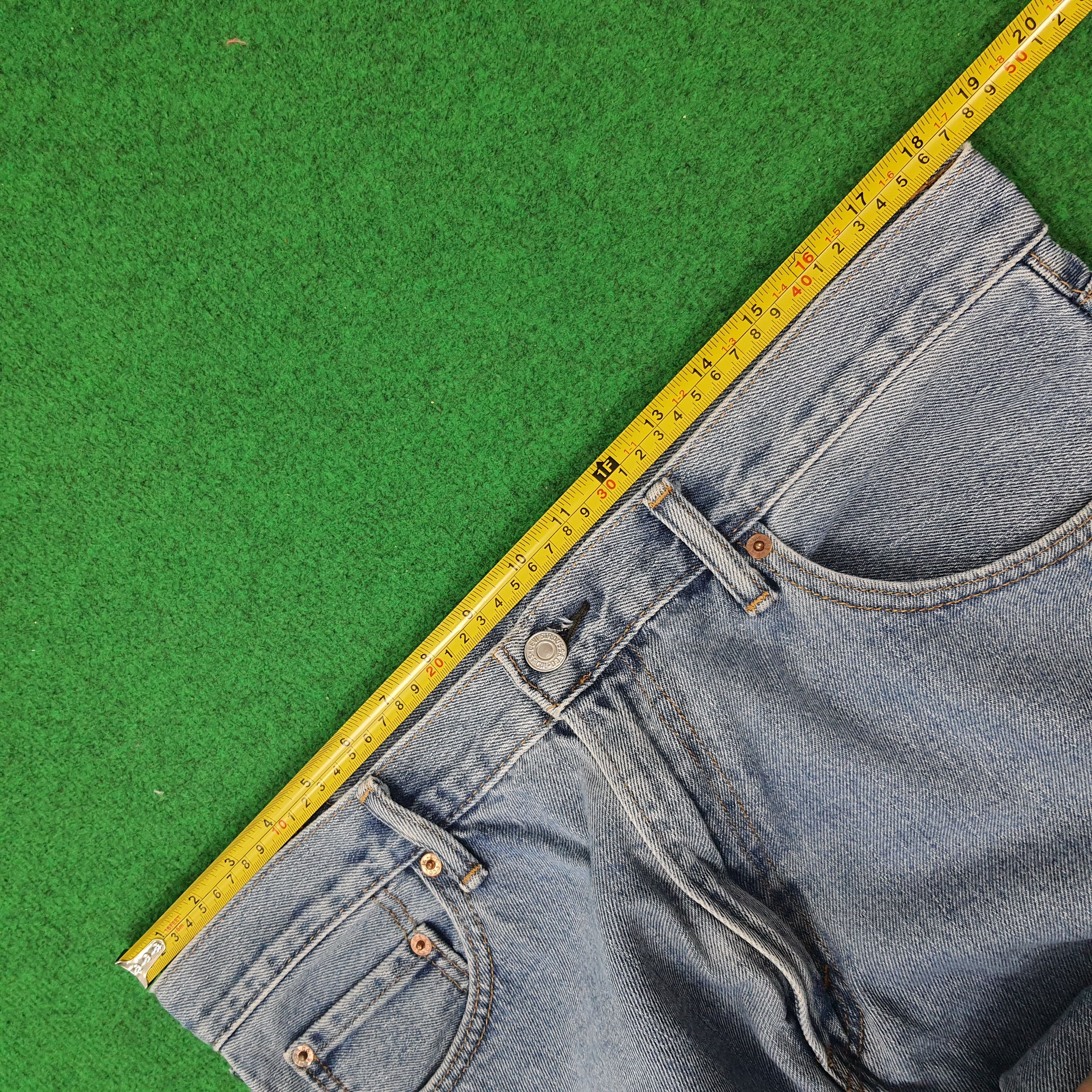 Levi's Vintage Levi's 550 90s Distressed Light Wash Jeans C272N7 Size US 36 / EU 52 - 13 Thumbnail