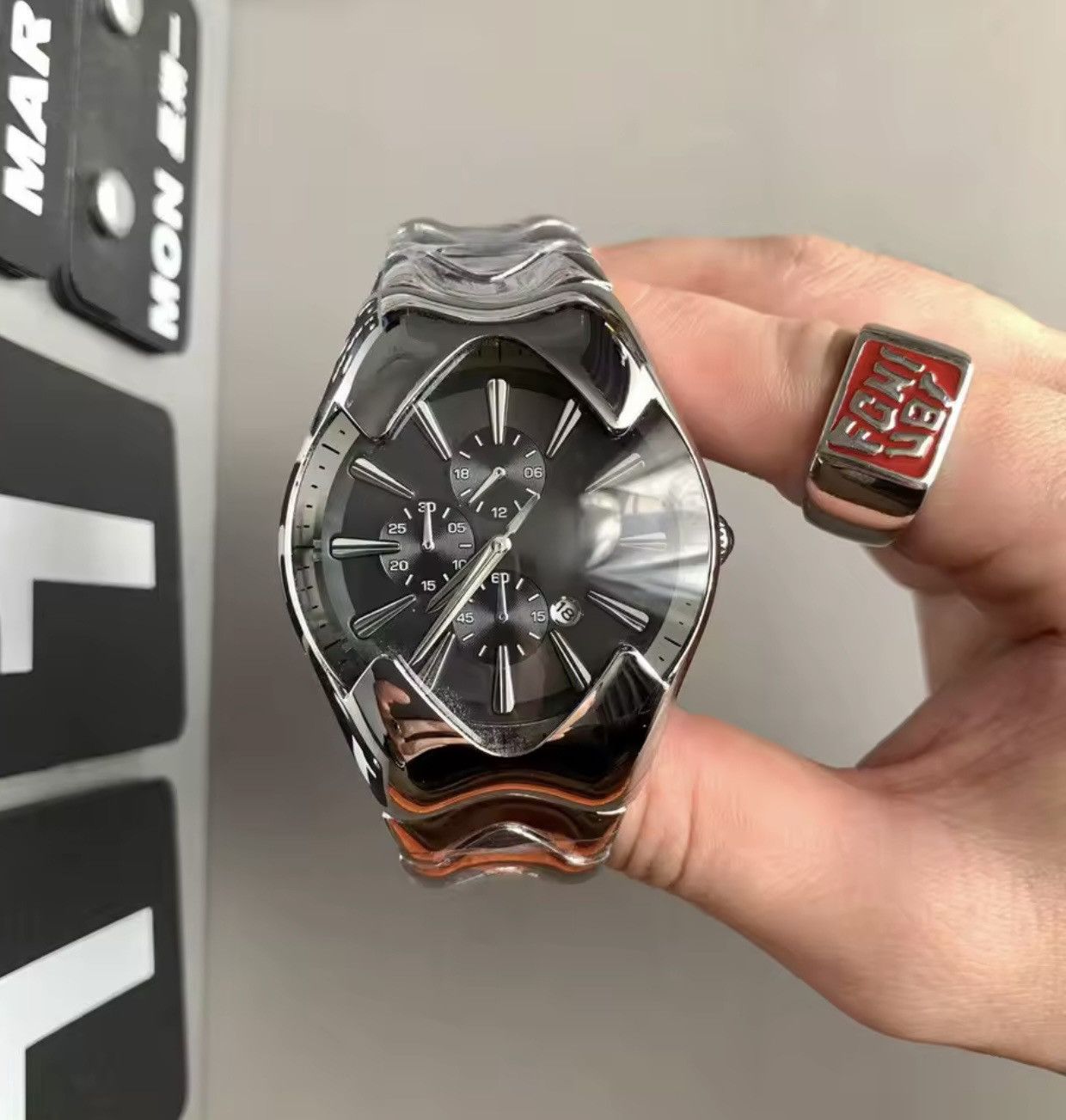 Vintage Armoured watch Futuristic Sculpted black dial steel Size ONE SIZE - 2 Thumbnail