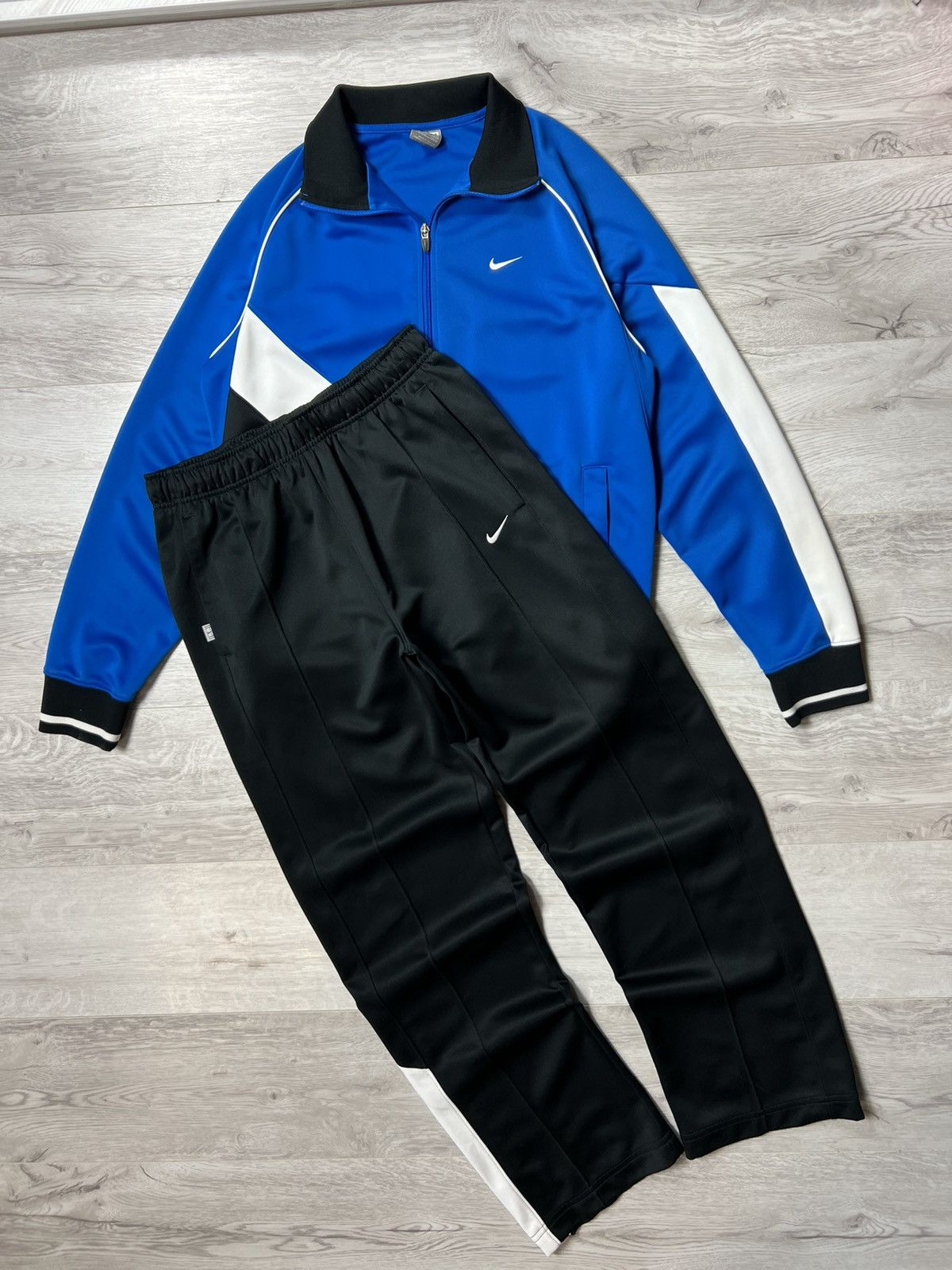 Nike Rare Vintage Nike Tennis Court Track Suit Jacket And Pants Size US M / EU 48-50 / 2 - 1 Thumbnail