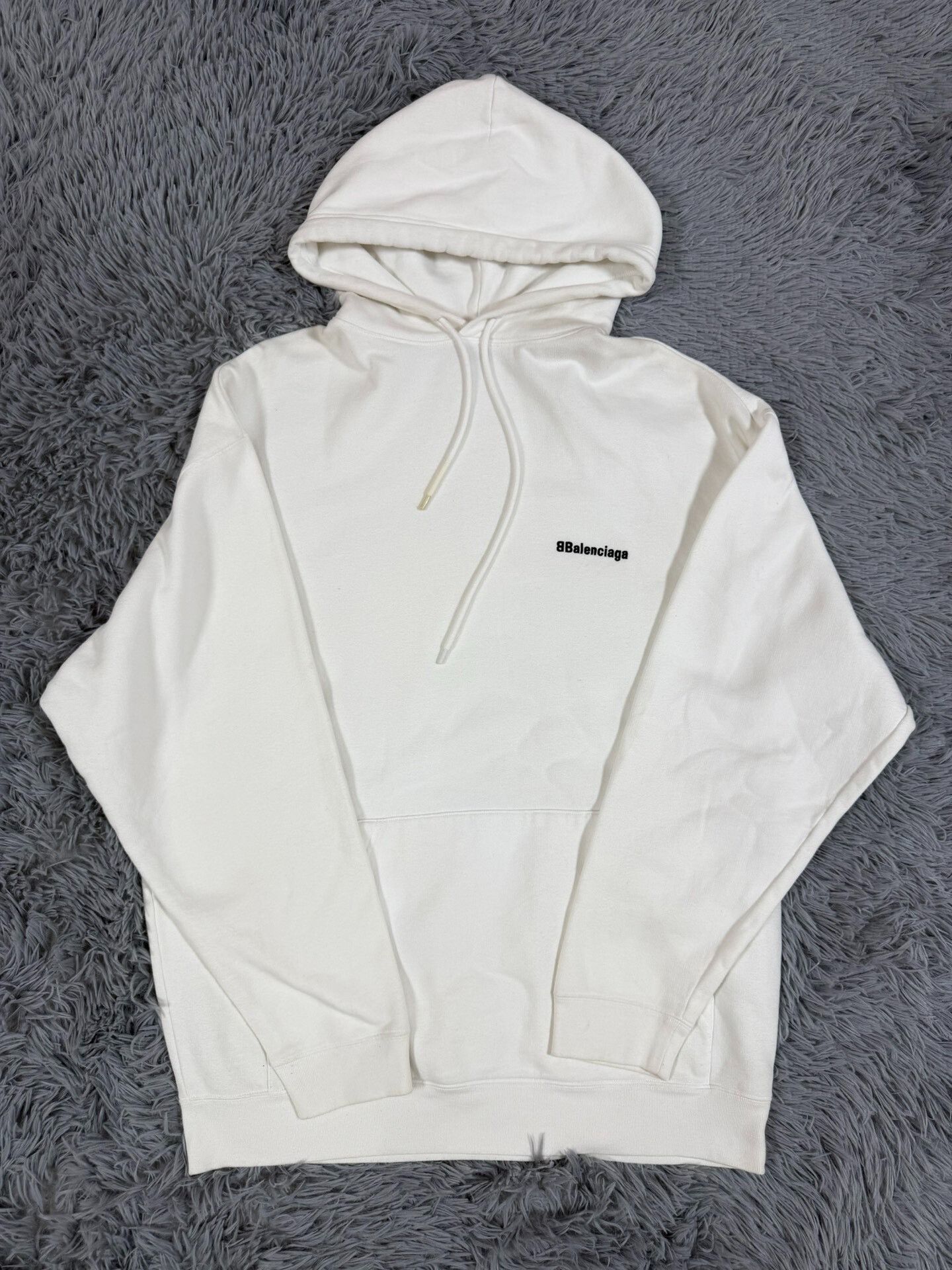 Balenciaga Balenciaga Retro White Hoodie XS Women Size XS / US 0-2 / IT 36-38 - 1 Thumbnail