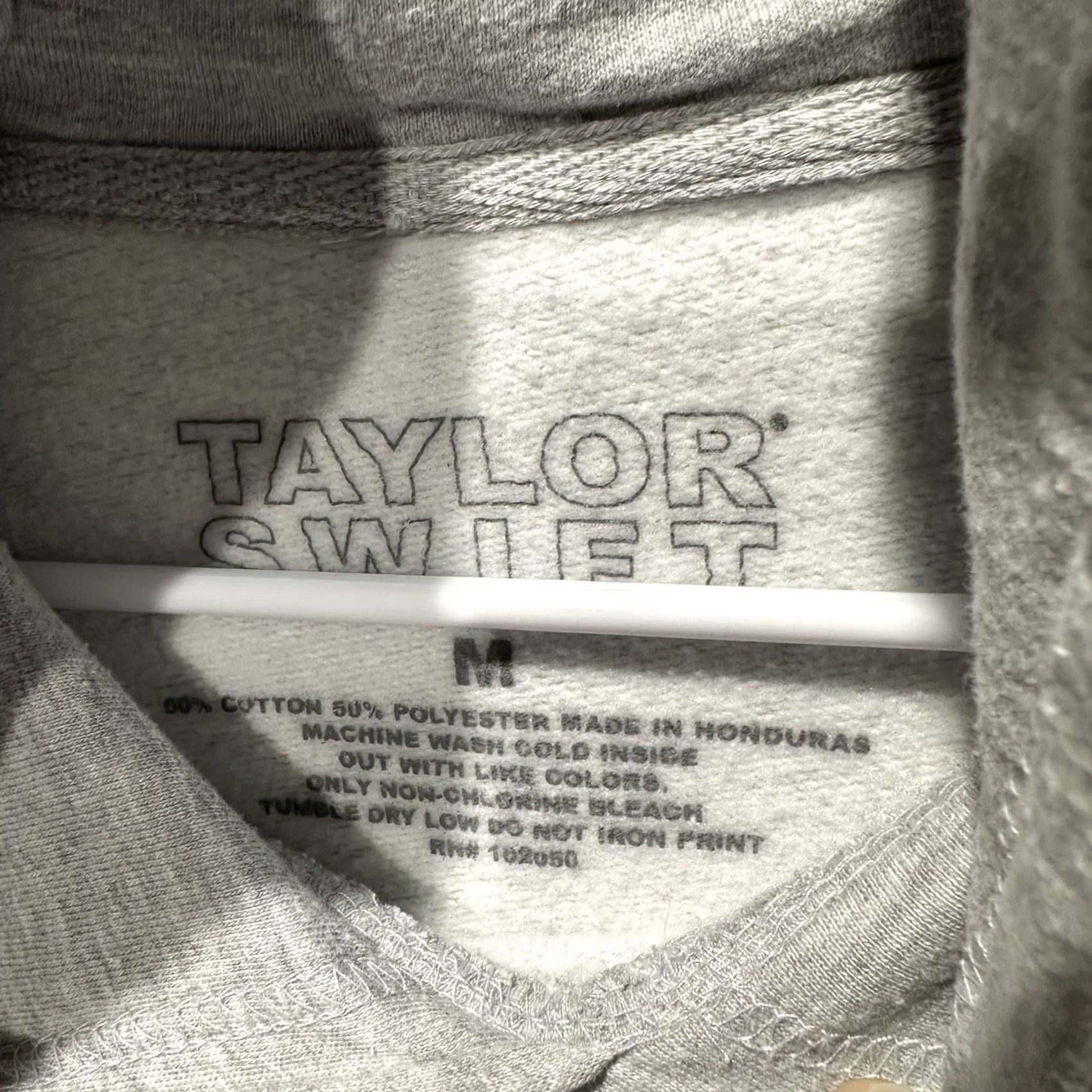Vintage Taylor Swift Hoodie Womens Medium Gray Lover Era Graphic Print EUC Size M / US 6-8 / IT 42-44 - 5 Thumbnail