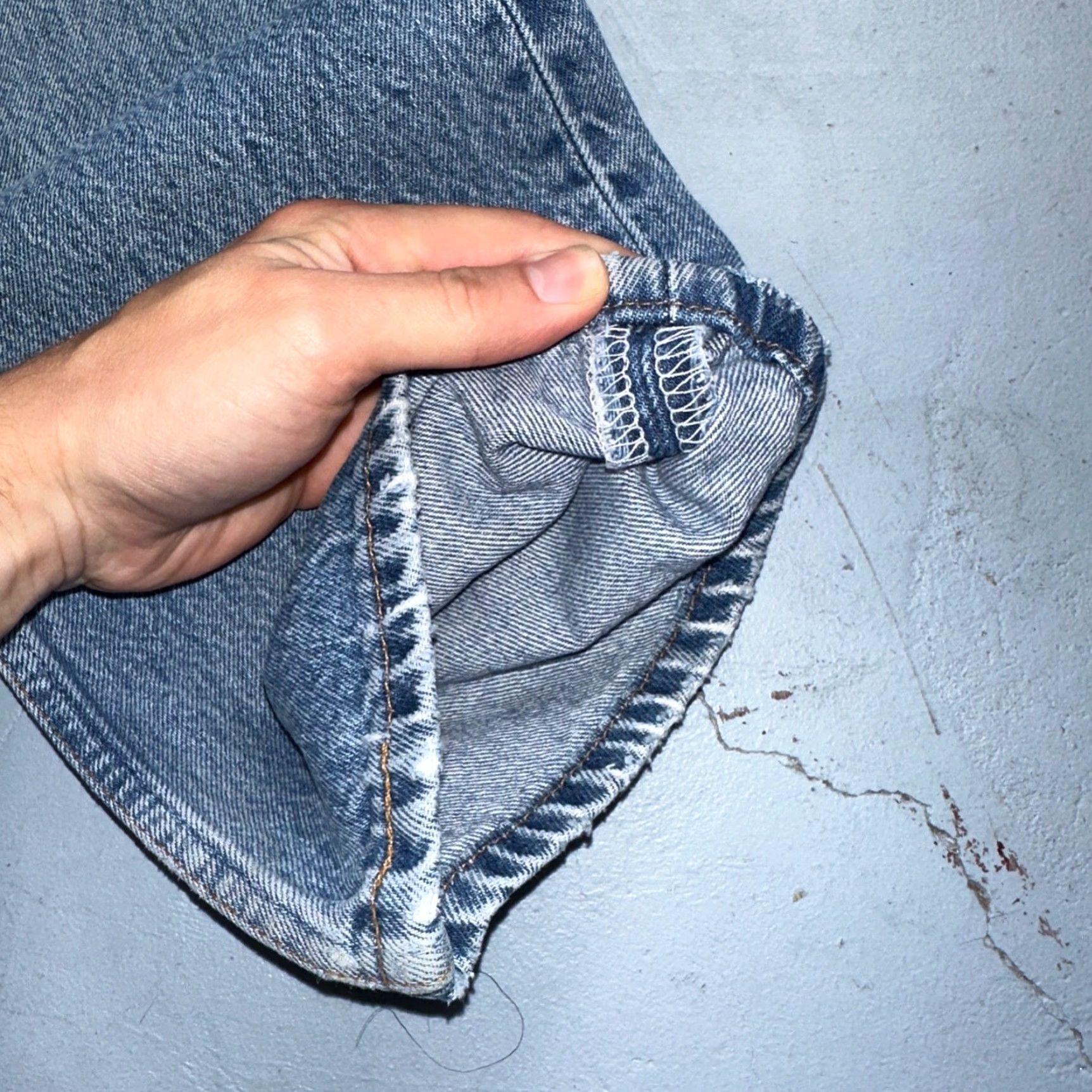 Levi's VINTAGE Levi's 501 Jeans Men's Straight Leg 34x36 Light Wash 90s Classic Denim Size US 34 / EU 50 - 4 Thumbnail