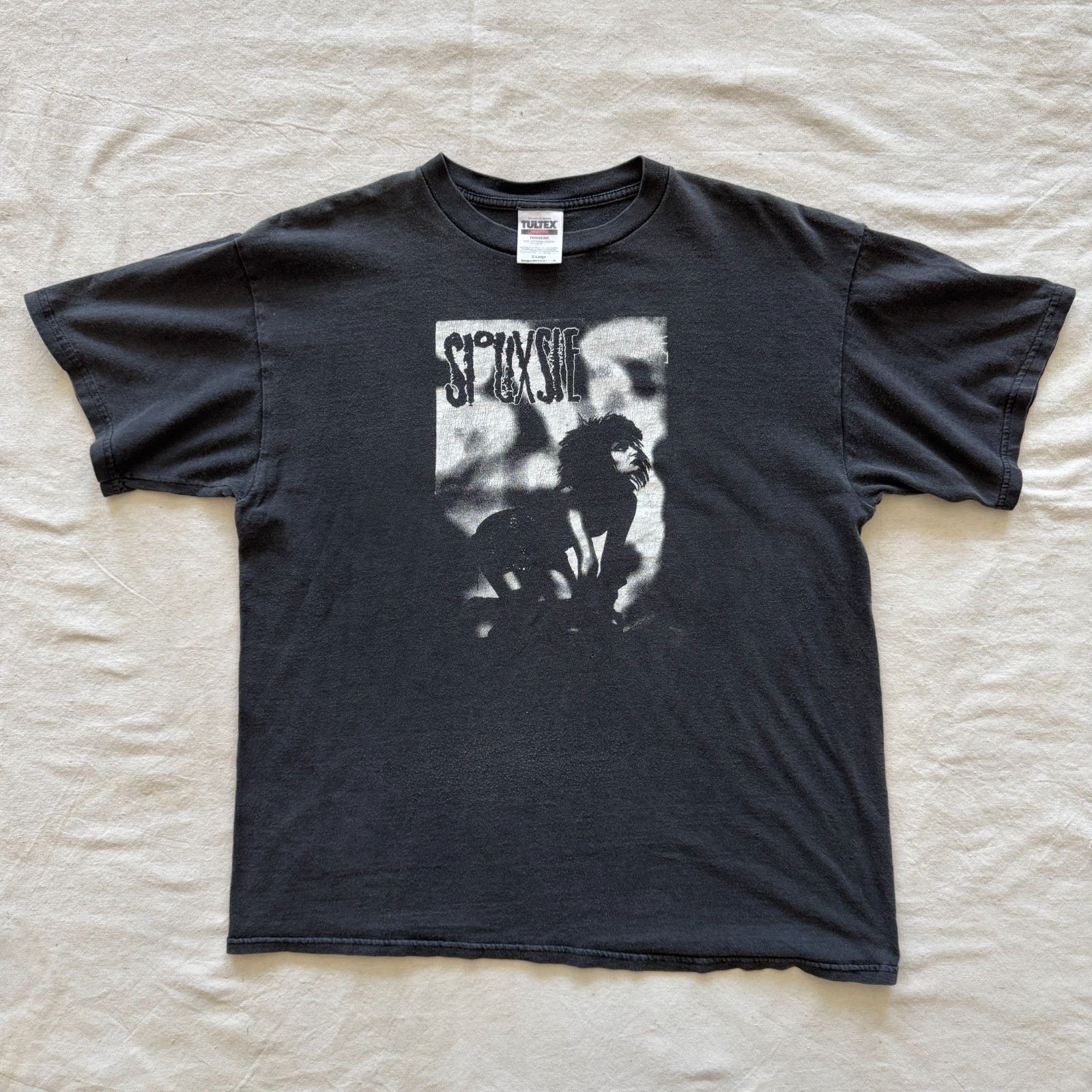 Tultex Vintage 90s Siouxsie And The Banshees Goth Hyaena T Shirt XL Size US XL / EU 56 / 4 - 1 Thumbnail