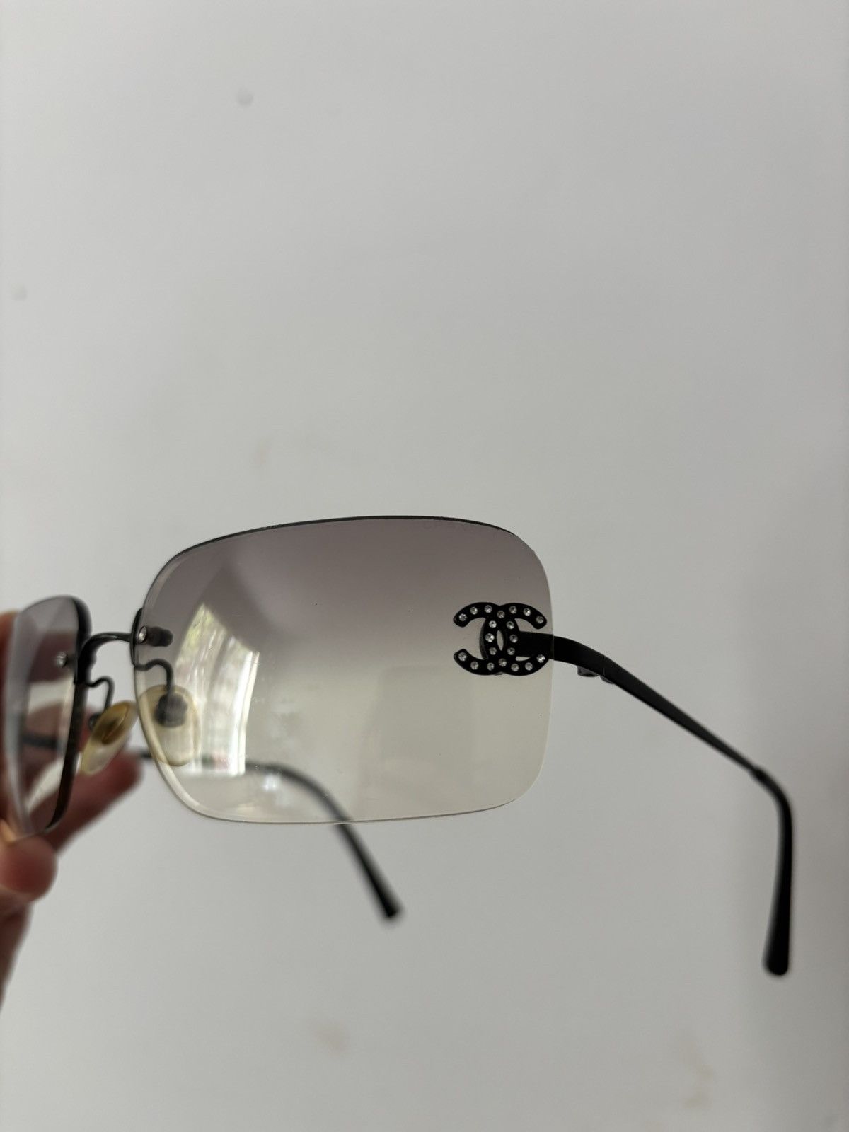 Chanel Chanel Sunglasses 4017-D Rhinestone Logo Rimless Vintage Size ONE SIZE - 6 Thumbnail