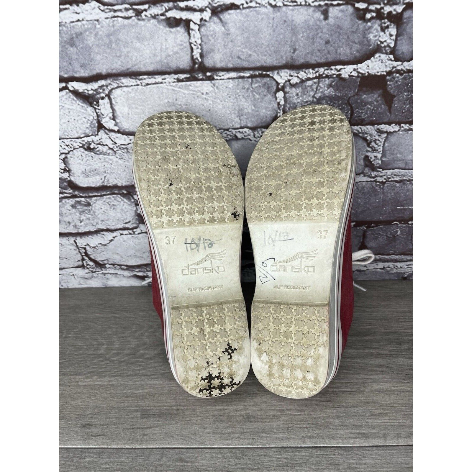 Other Dansko Vegan Red Fabric Canvas Lace Up Slip Workwear Clogs W Size US 7 / IT 37 - 17 Thumbnail