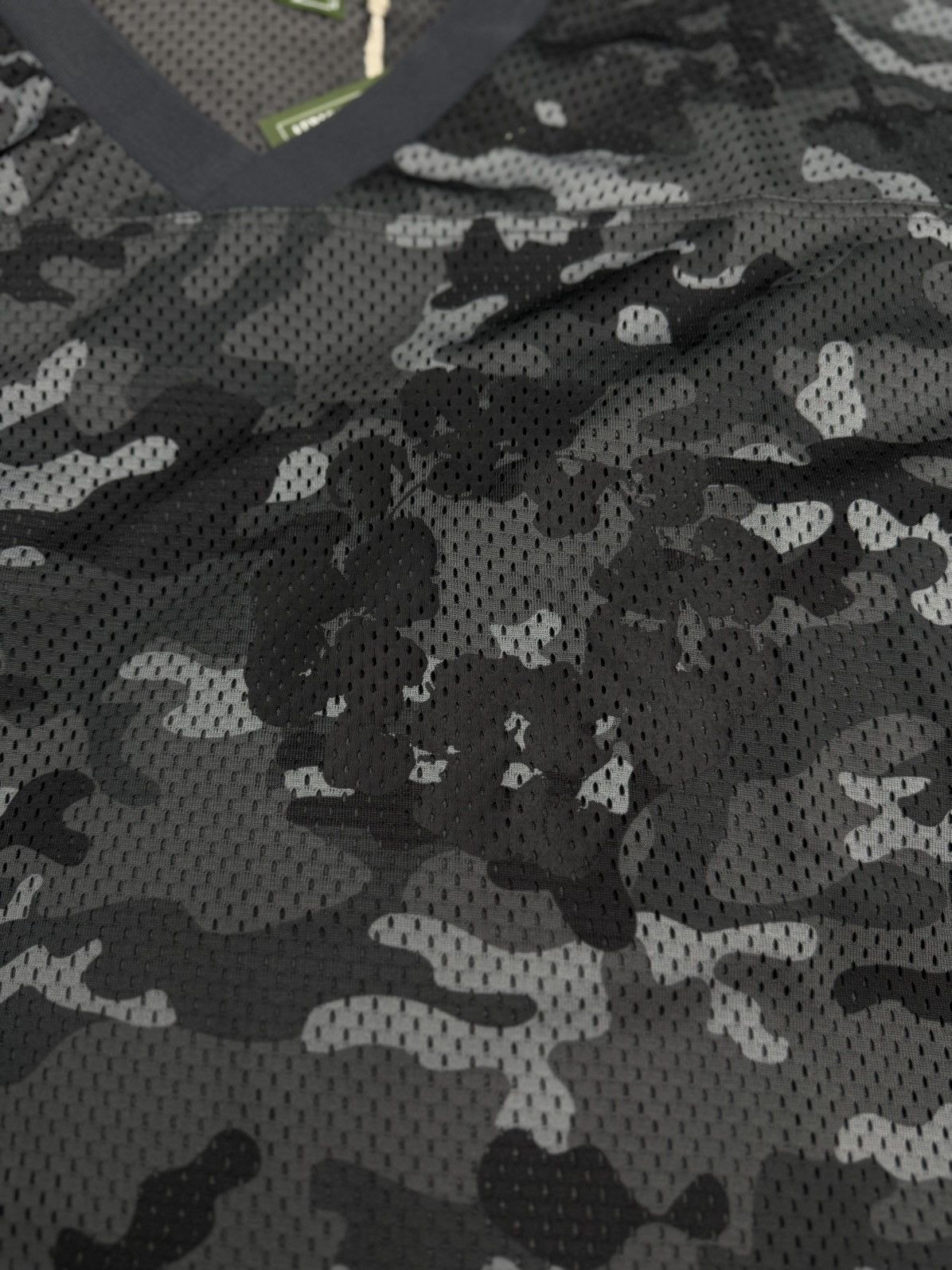 DENIM TEARS Denim Tears Black Camo Cotton Wreath Jersey Size XXL (NEW) Size US XXL / EU 58 / 5 - 5 Thumbnail