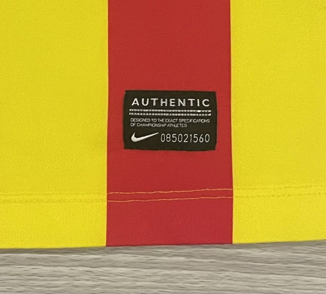 Nike Nike 2013/14 FC Barcelona Soccer Jersey Men’s Size Medium Size US M / EU 48-50 / 2 - 3 Thumbnail
