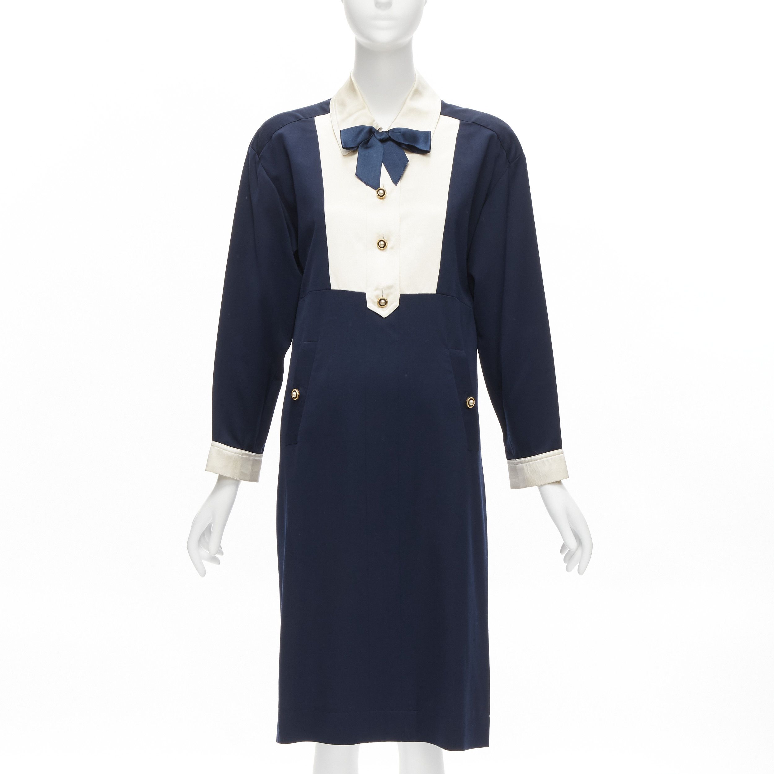 Chanel CHANEL Vintage gold pearl button cream navy two tone wool silk dress FR36 S Size S / US 4 / IT 40 - 1 Thumbnail