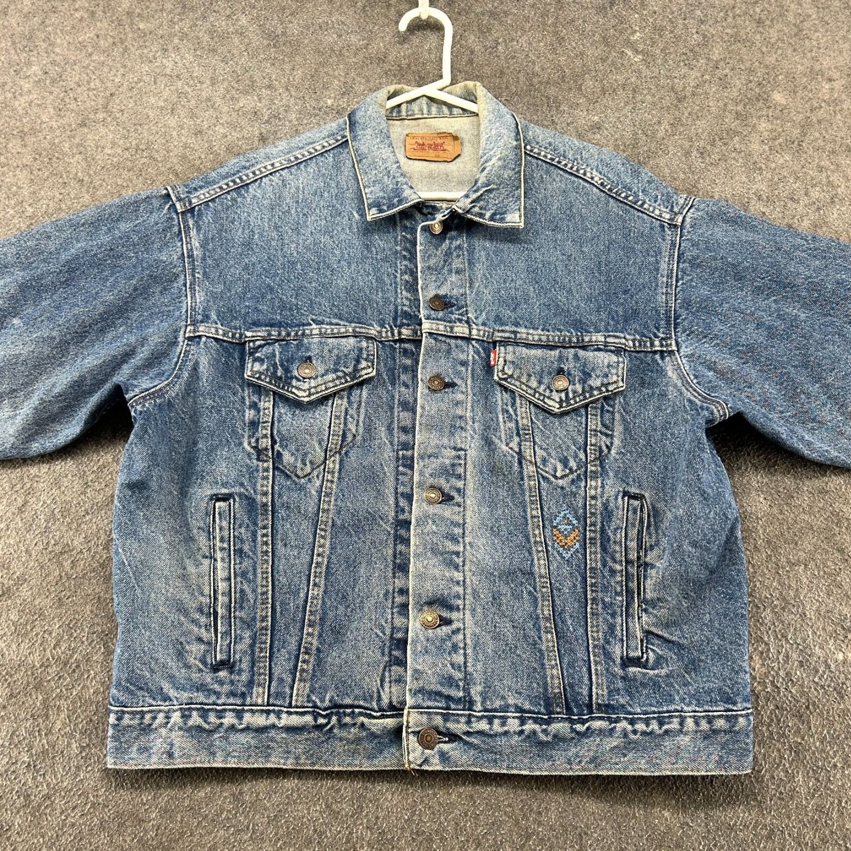 Levi's VINTAGE Levi's Jacket Mens L Blue Trucker Denim Jean Medium Wash Cotton USA 80s Regular Size US 33 - 3 Thumbnail