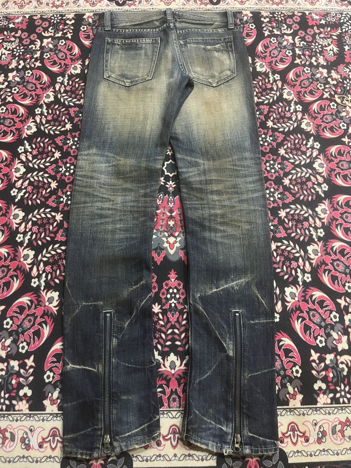 Undercover Varosh Blowout Distressed Mud Whisker Washed Zipper Leg Jean Size US 29 - 4 Thumbnail