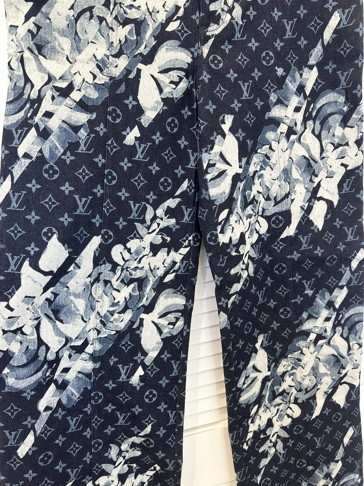 Louis Vuitton Louis Vuitton Monogram Flower Graphic Denim Jeans Size US 32 / EU 48 - 6 Thumbnail