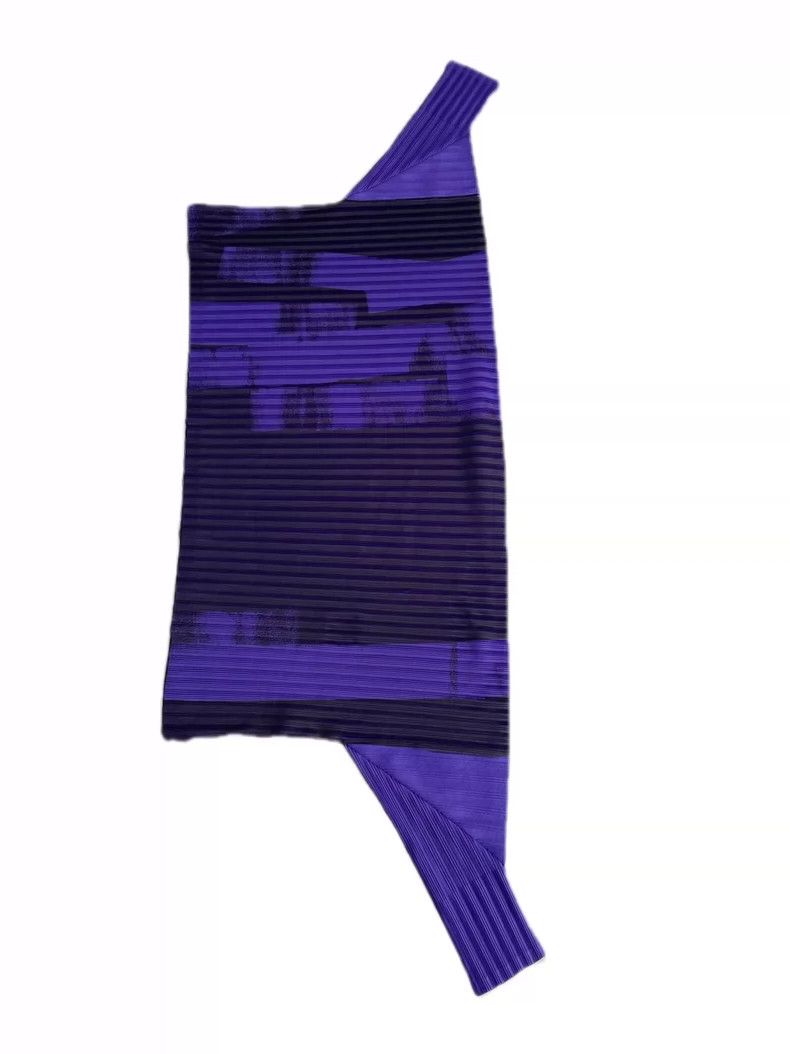 Issey Miyake Issey Miyake size:one size A purple-black transformable co Size XS / US 0-2 / IT 36-38 - 2 Thumbnail