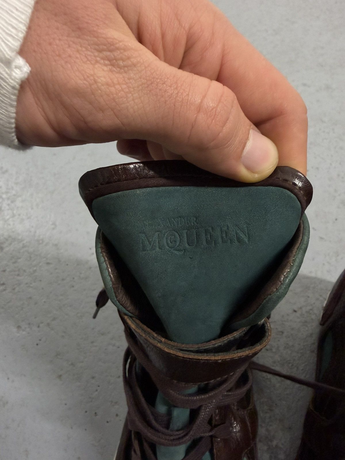 Alexander McQueen × Puma Vintage 00s Puma x Alexander McQueen Leather Sneakers Size US 8 / EU 41 - 9 Thumbnail