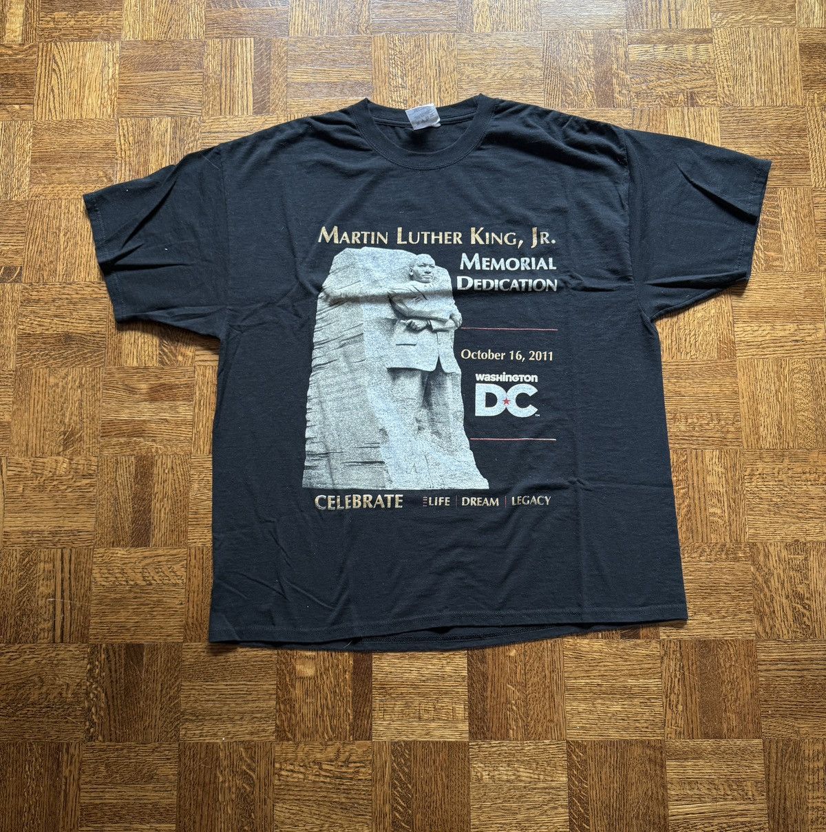 Vintage Vintage Martin Luther King Jr. Memorial Graphic Tee Size US XL / EU 56 / 4 - 1 Thumbnail
