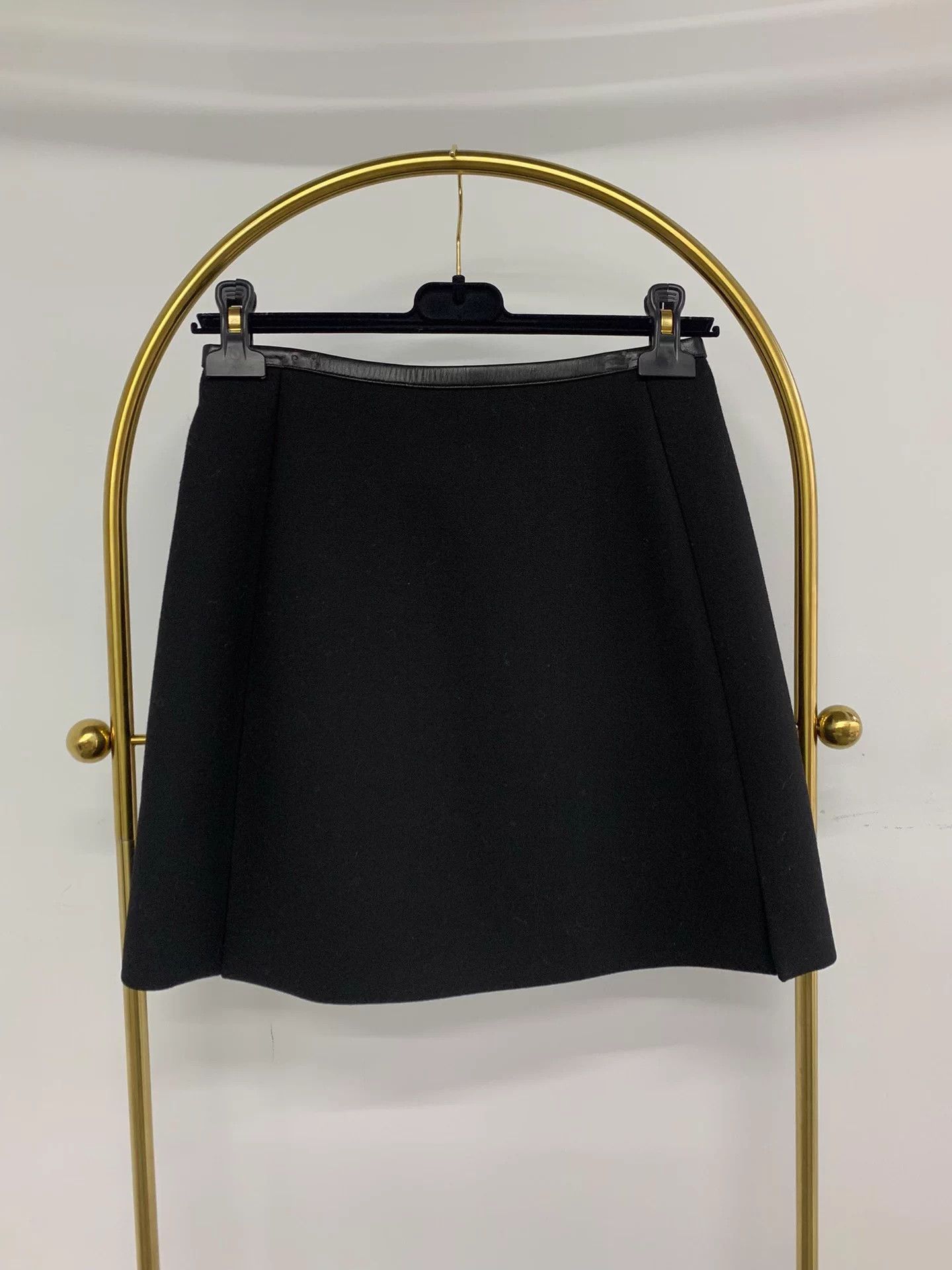 Louis Vuitton LV black colorblock leather skirt 36 new Size 26" / US 2 / IT 38 - 3 Thumbnail
