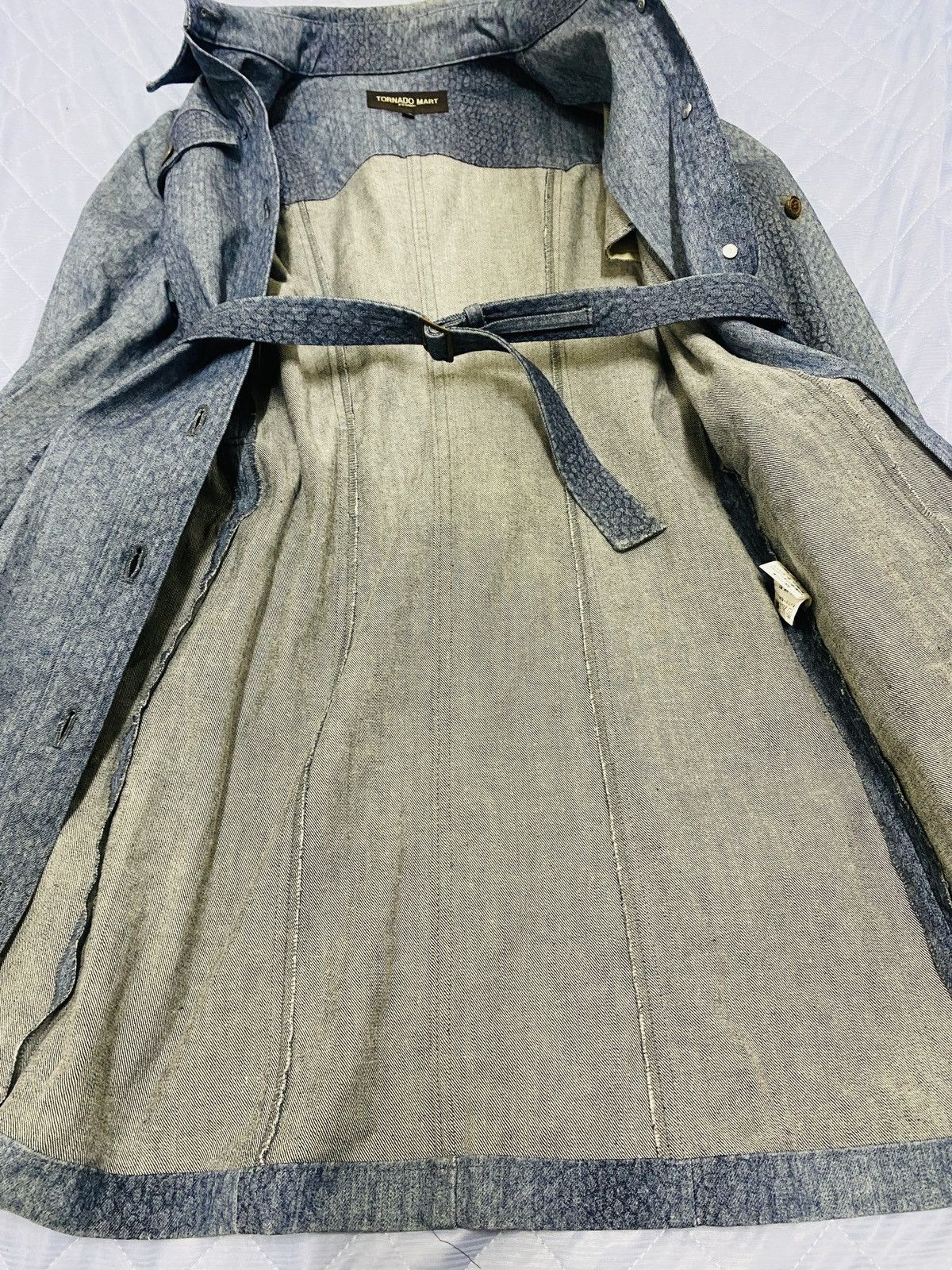 Tornado Mart (L) TORNADO MART FEMME STUDDED HONEYCOMB DENIM JACKET Size S / US 4 / IT 40 - 12 Thumbnail