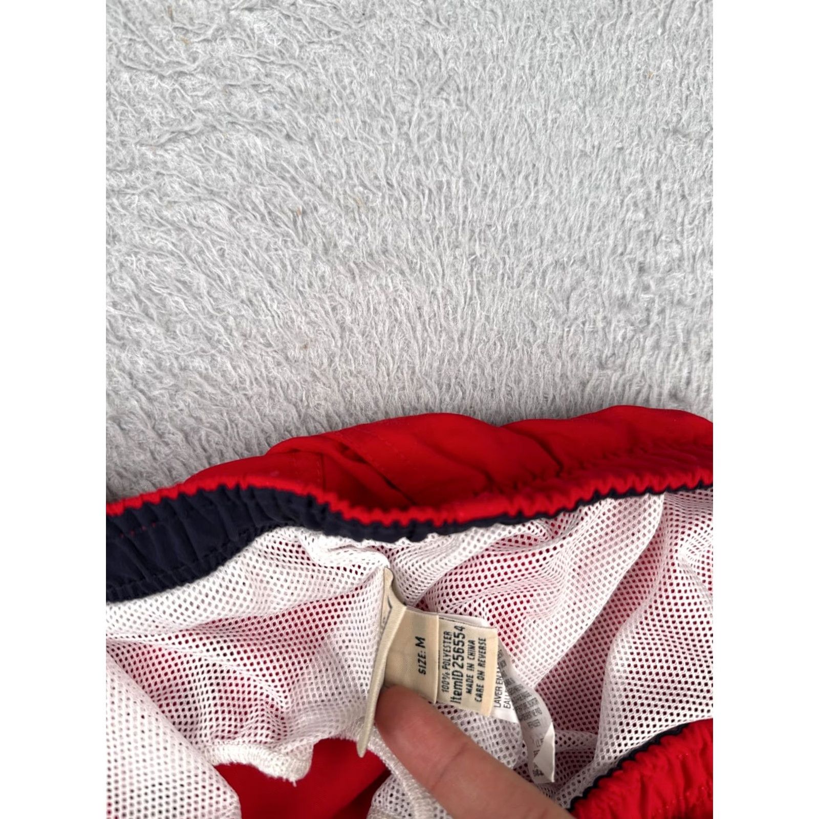 Vintage VINTAGE L.L. Bean Swim Trunks M Mens Red 100% Polyester Lined Drawstring Beach Pool Trunks Size US 31 - 7 Thumbnail