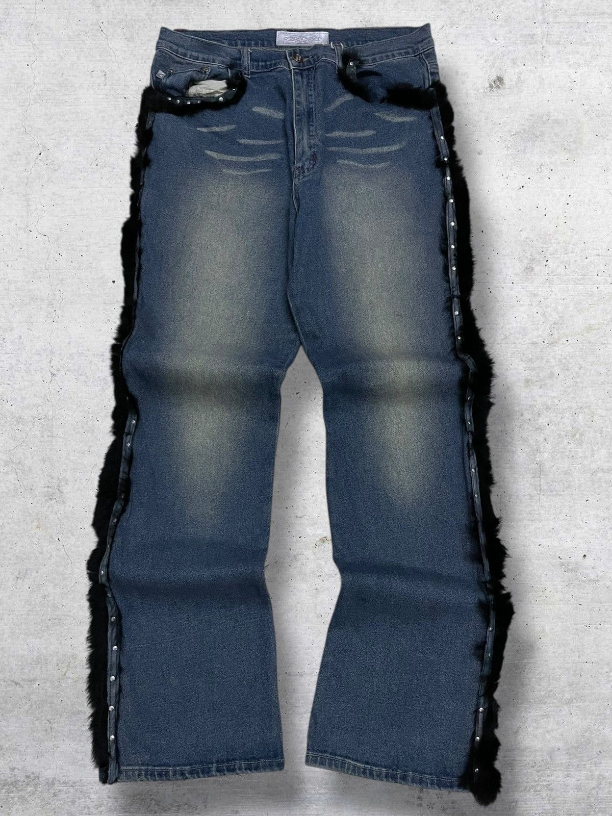 Beauty Beast VINTAGE CHEST OG DESIGNER FLARED FUR SIDE TAPE ICONIC DENIM Size US 32 / EU 48 - 1 Thumbnail