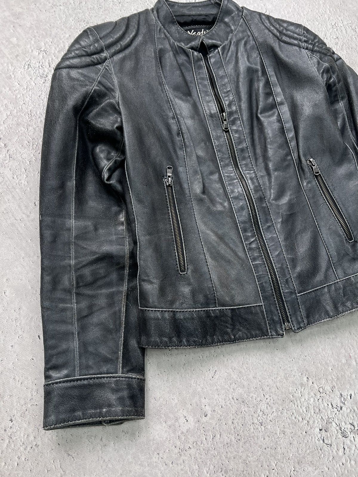 Vintage Vintage Avant Garde Real Leather Faded Bomber Jacket Size S / US 4 / IT 40 - 2 Thumbnail