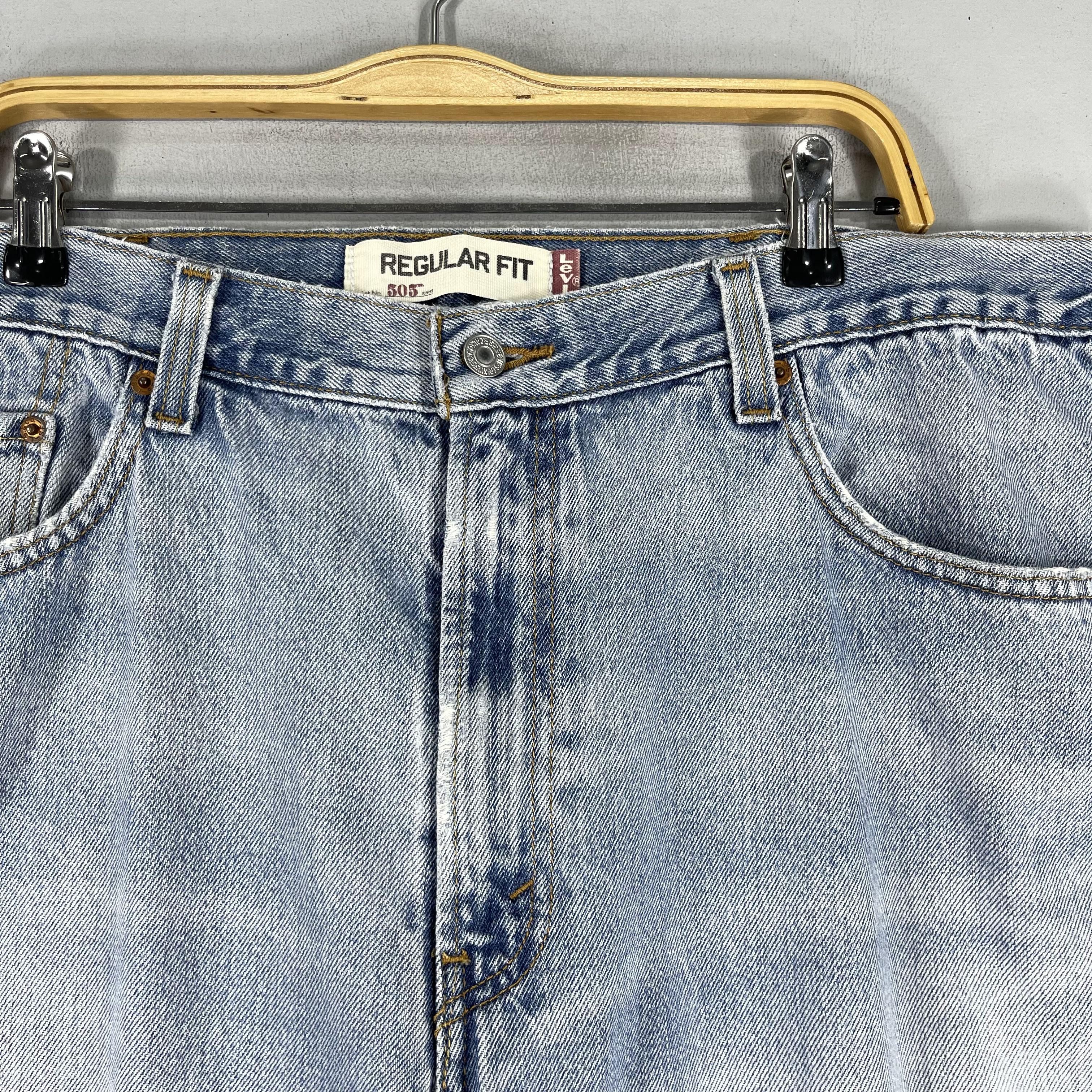 Jean × Levi's Vintage Clothing Size 39 Vintage Y2K Levis 505 Distressed Ripped Jeans Size US 39 - 3 Thumbnail