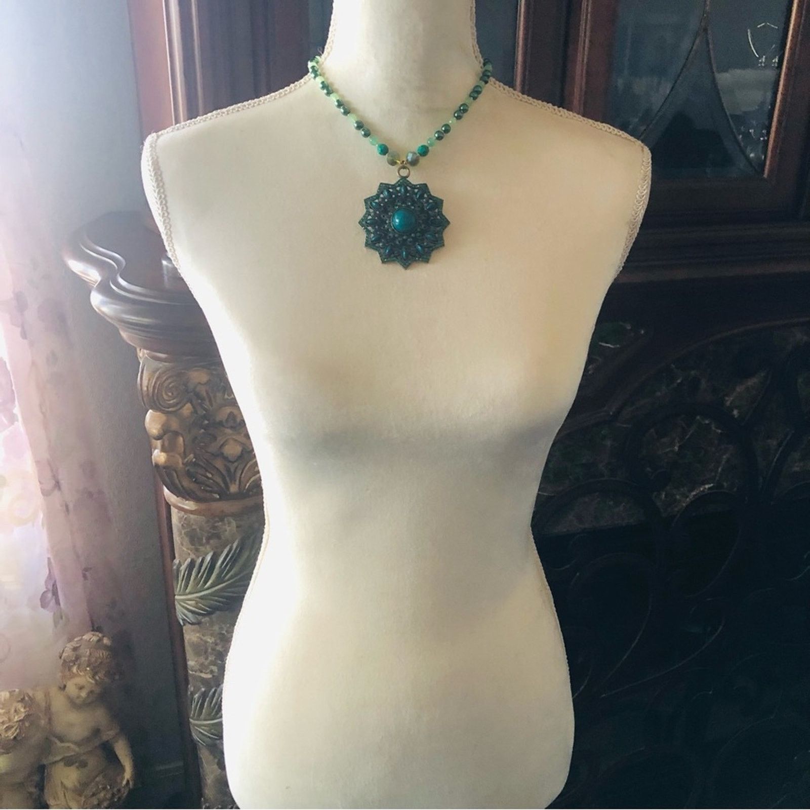 Handmade Handcrafted repurpose green stone cluster Pearl necklace Size ONE SIZE - 6 Thumbnail