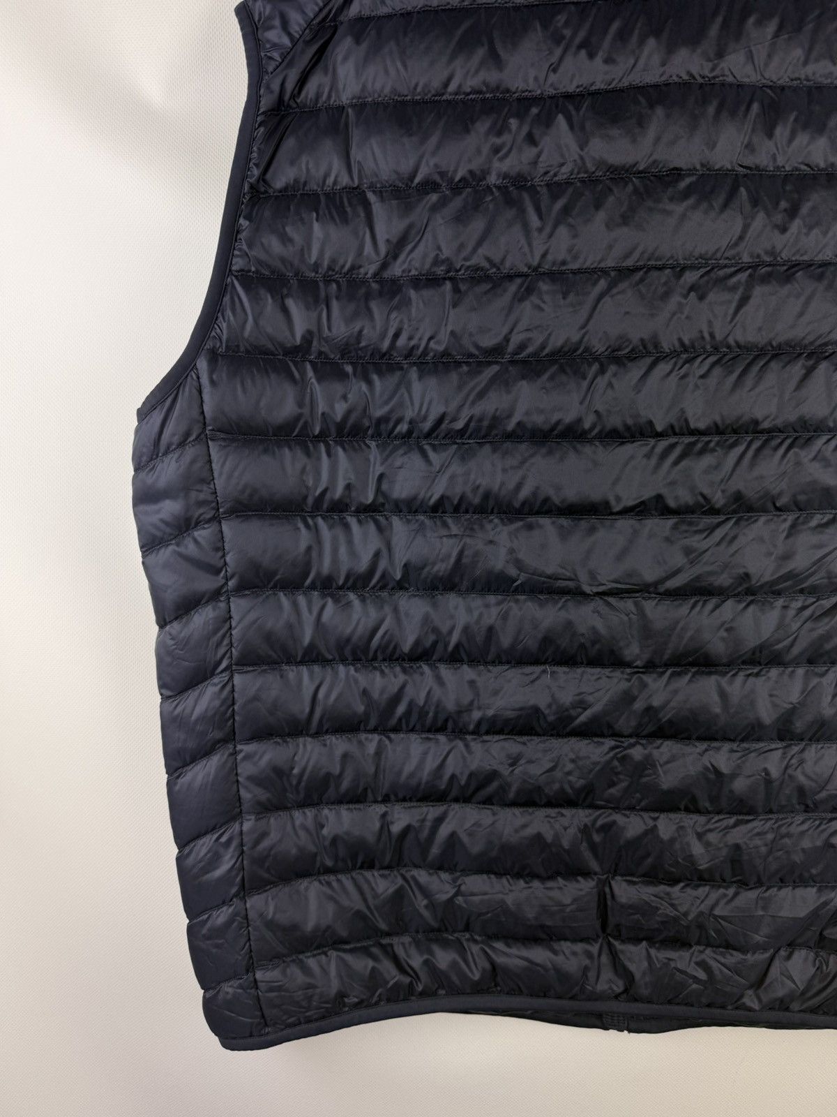 Uniqlo Uniqlo Men’s Micro Yarn Down Sleeveless Vest Jacket Size XL Size US XL / EU 56 / 4 - 16 Thumbnail