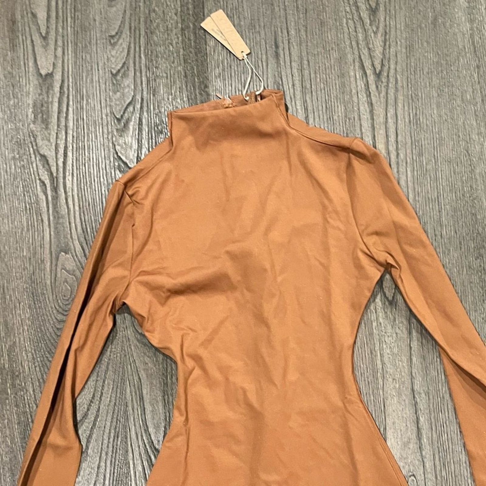 SKIMS NWT Skims Long Sleeve Mid Thigh Onesie Bodysuit Caramel XXS Size 24" / US 00 / IT 34 - 3 Thumbnail