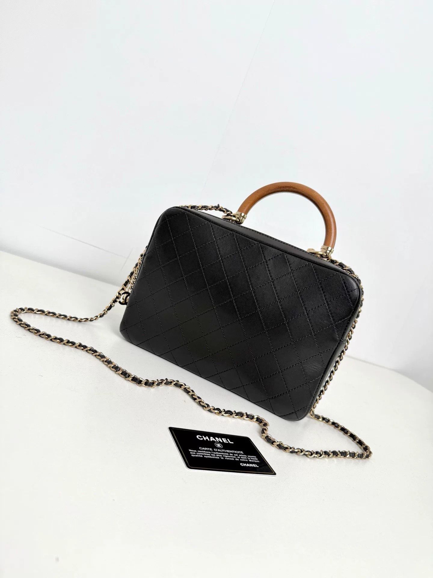 Chanel Pre-loved Bag Very good condition Size ONE SIZE - 1 Thumbnail