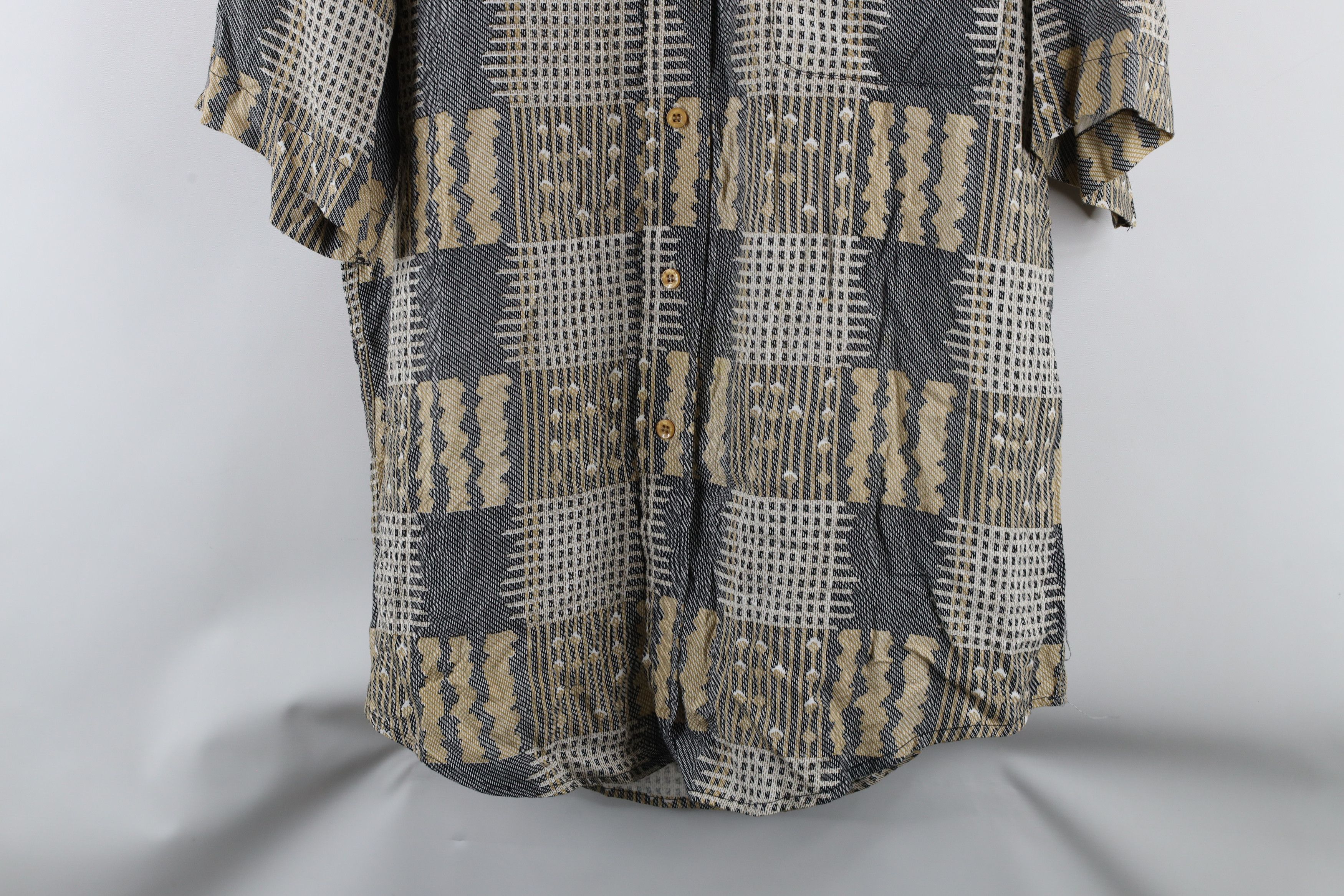 Vintage Vintage 90s Streetwear Checkered Baggy Button Shirt Size US M / EU 48-50 / 2 - 3 Thumbnail