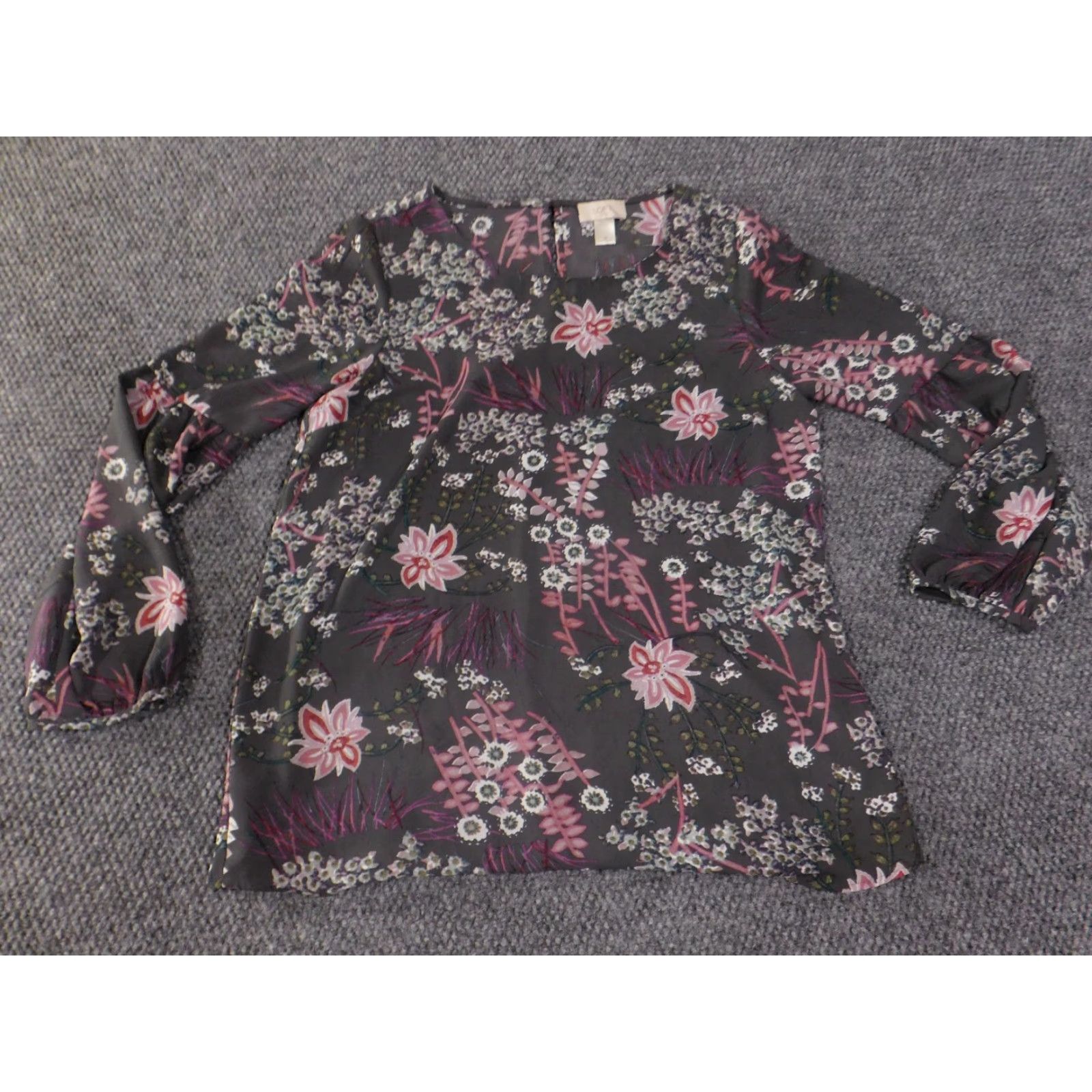Loft LOFT Blouse Womens Medium Gray Floral Long Sleeve Lightweight Casual Shirt Camisole Lightweight Regular SS Rounds Size M / US 6-8 / IT 42-44 - 3 Thumbnail
