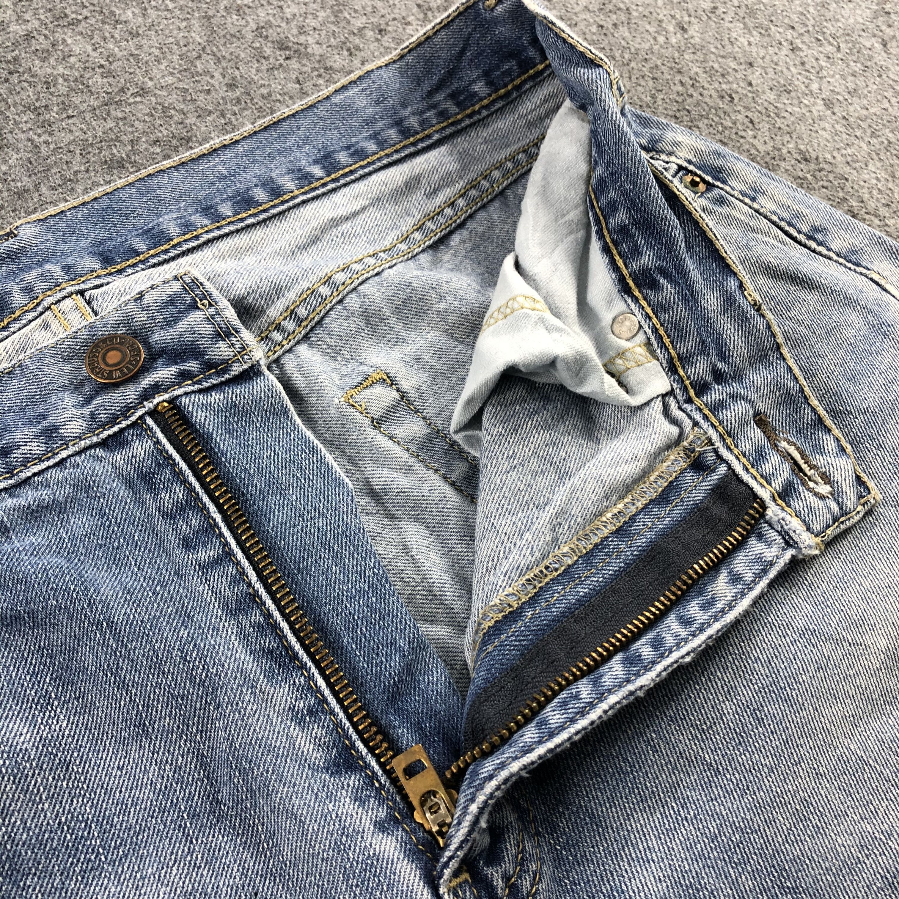 Levi's Vintage Light Wash Levis 505 Jeans-J2100 Size US 34 / EU 50 - 9 Thumbnail