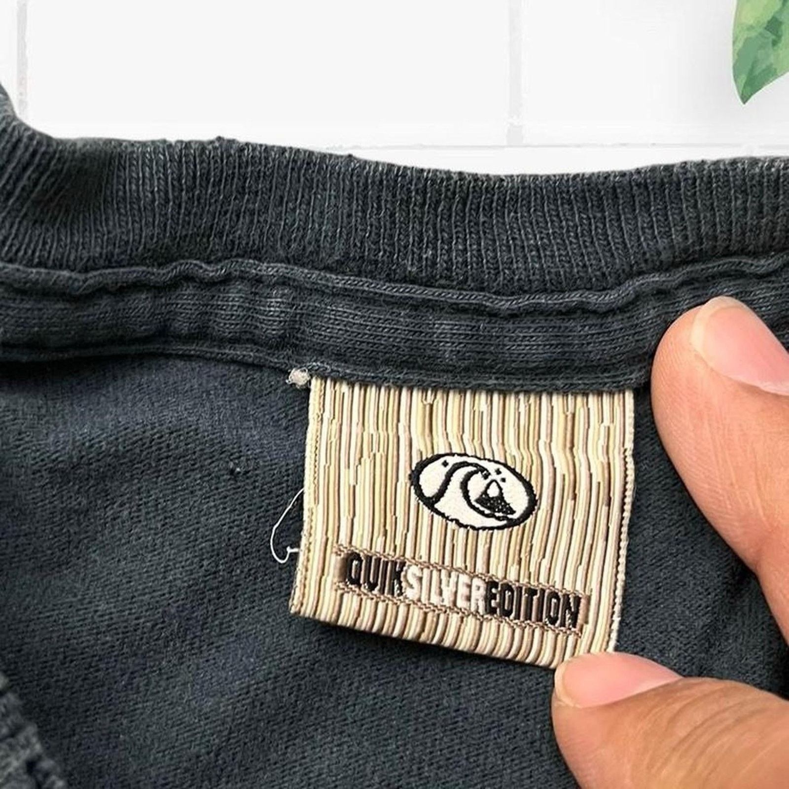 Quiksilver Vintage Y2K Special Edition quiksilver Surf Sweater/Shirt Size US L / EU 52-54 / 3 - 3 Thumbnail