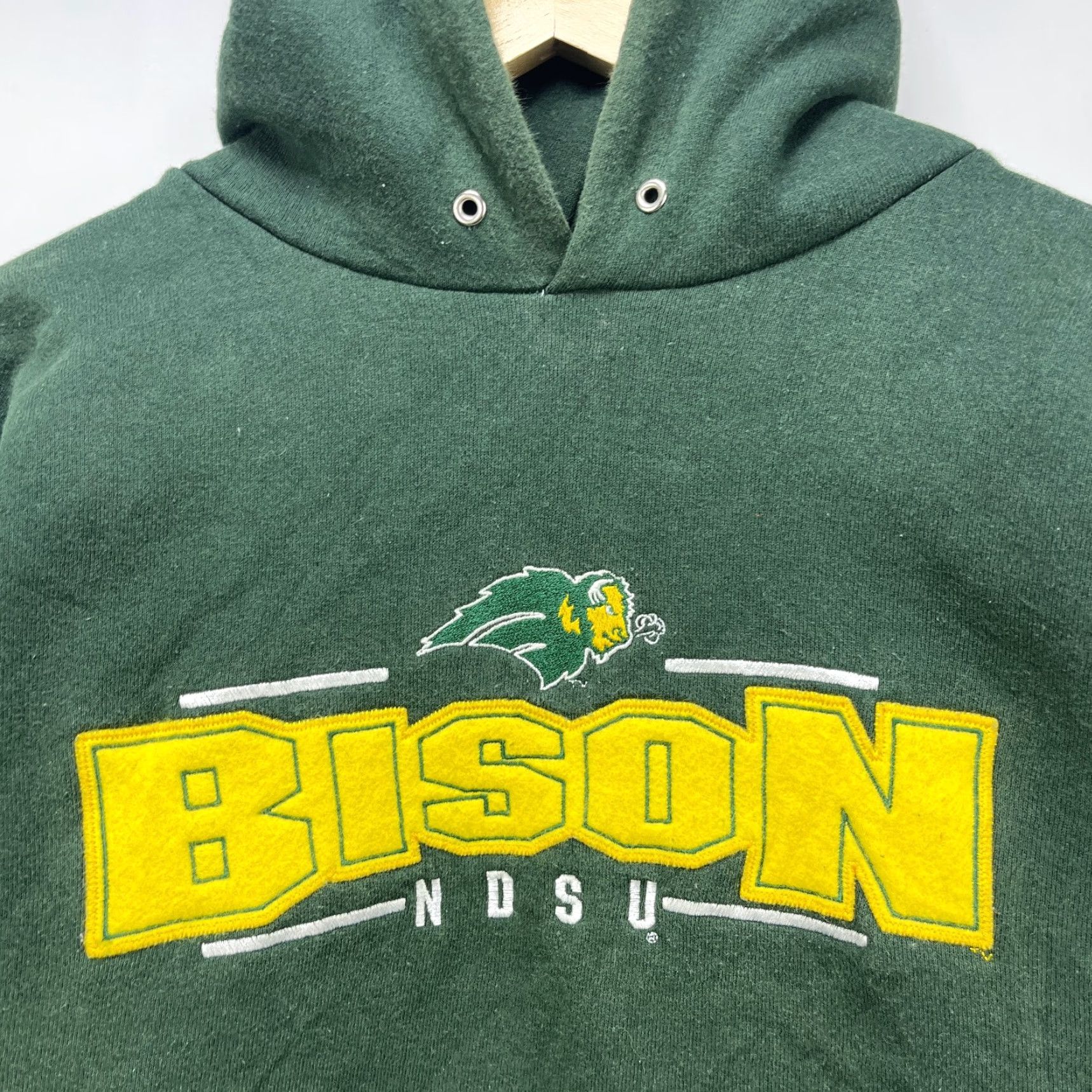 Vintage Vintage NDSU Bison Hoodie Large Green Mens Size US L / EU 52-54 / 3 - 3 Thumbnail