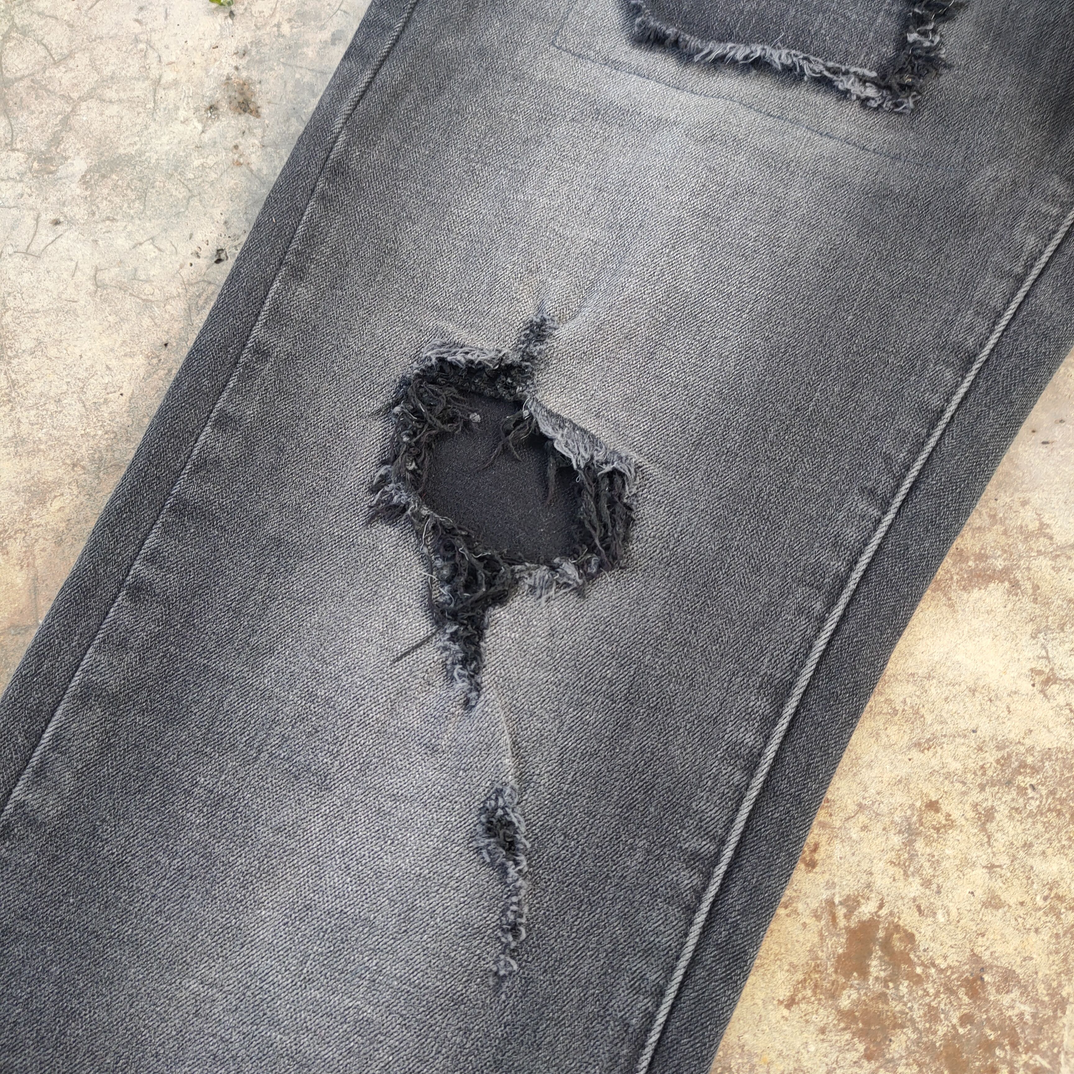 American Eagle Outfitters VINTAGE JAPANESE SKINNY FADED DISTRESSED JEANS DENIM PANTS Size US 31 - 7 Thumbnail
