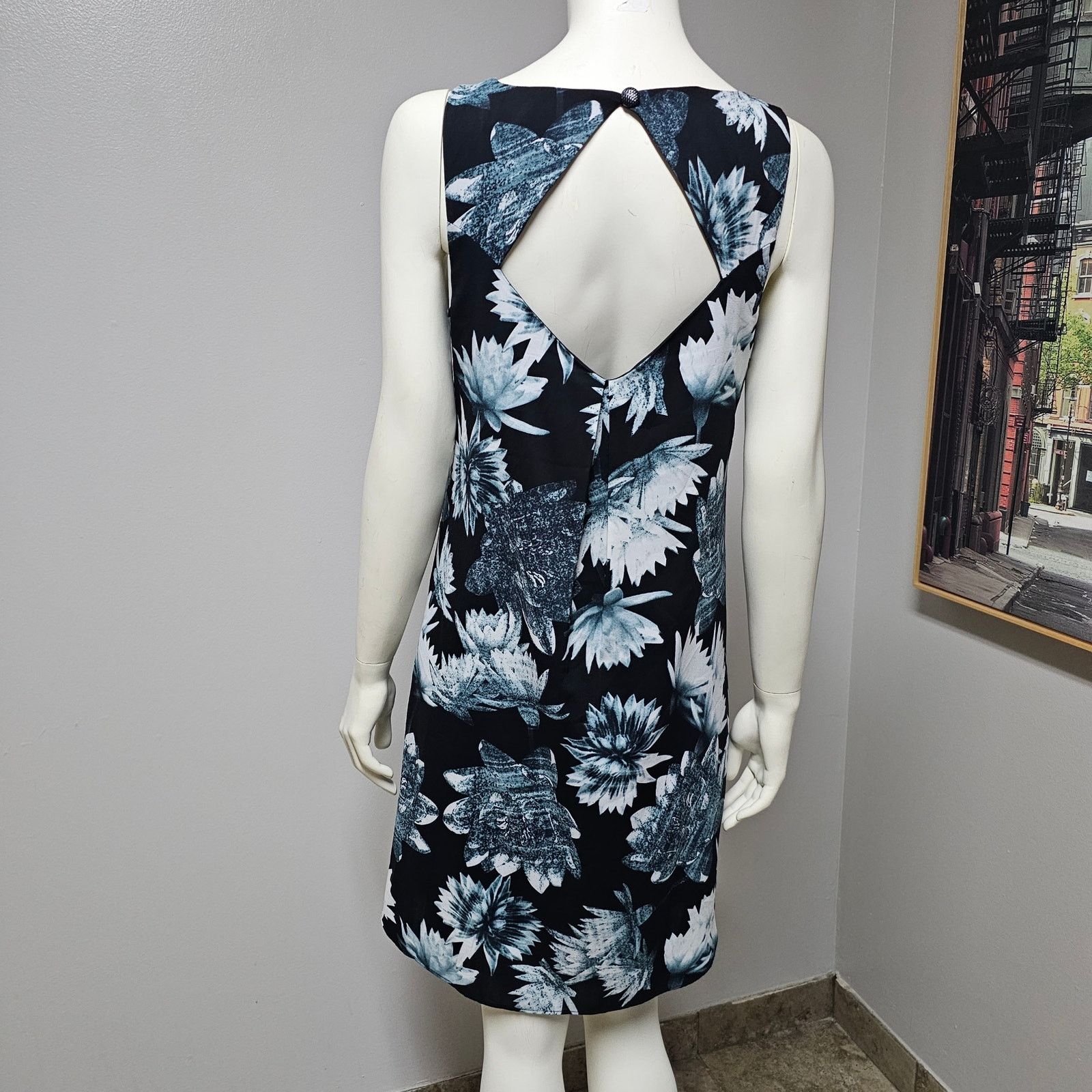 Alberta Ferretti Philosophy KeyHole Back Sleeveless Floral Shift Dress SZ S Size S / US 4 / IT 40 - 2 Thumbnail