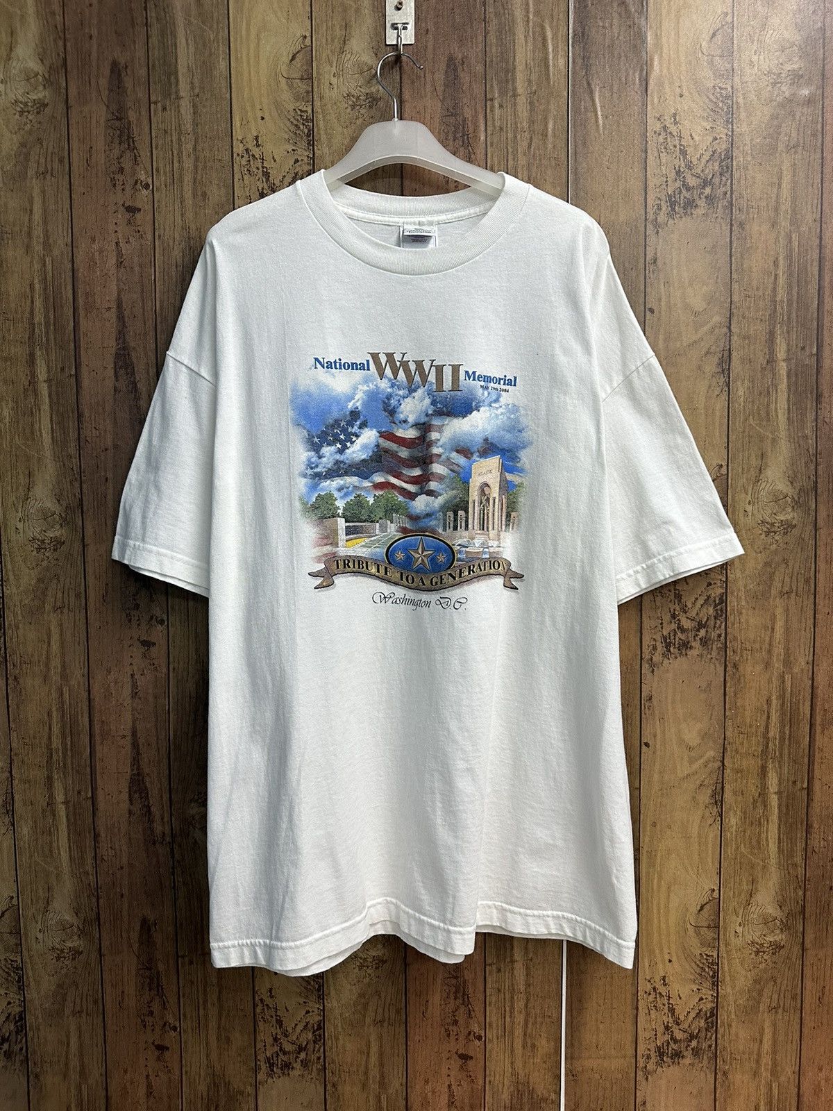 Vintage Vintage National WWII Memorial Tribute Tshirt A476 Size US XXL / EU 58 / 5 - 1 Thumbnail