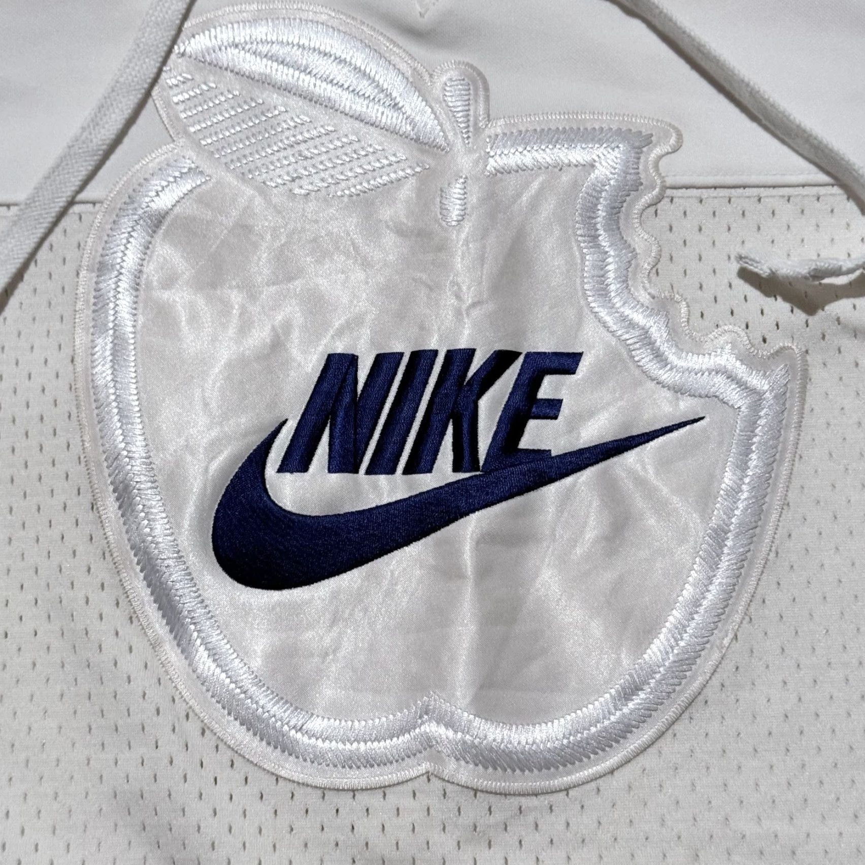 Nike VINTAGE Nike NYC Manhattan Big Apple Football Hoodie White Long Sleeve Men Large Size US L / EU 52-54 / 3 - 6 Thumbnail