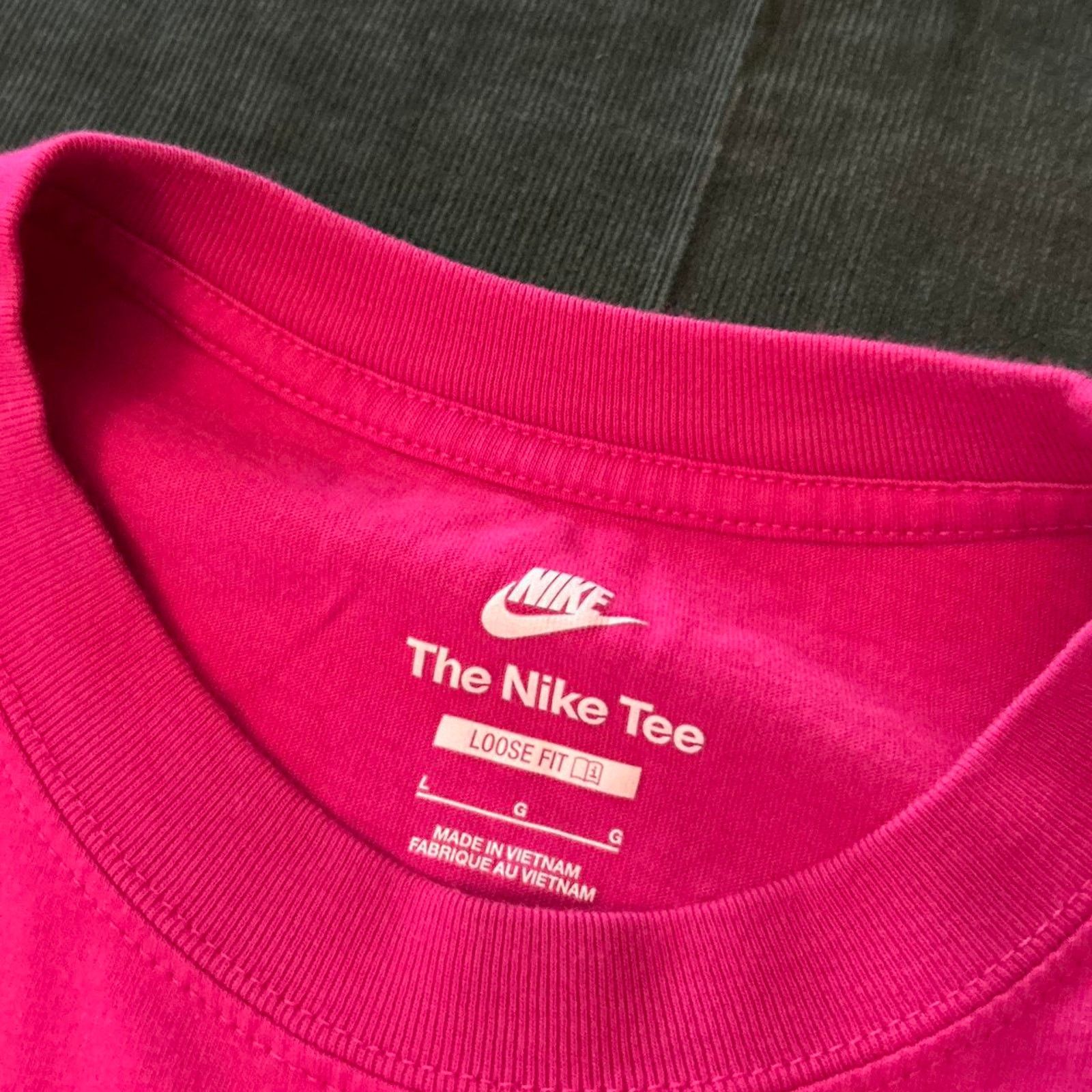 Nike Nike graphic tee with patch Size US L / EU 52-54 / 3 - 3 Thumbnail