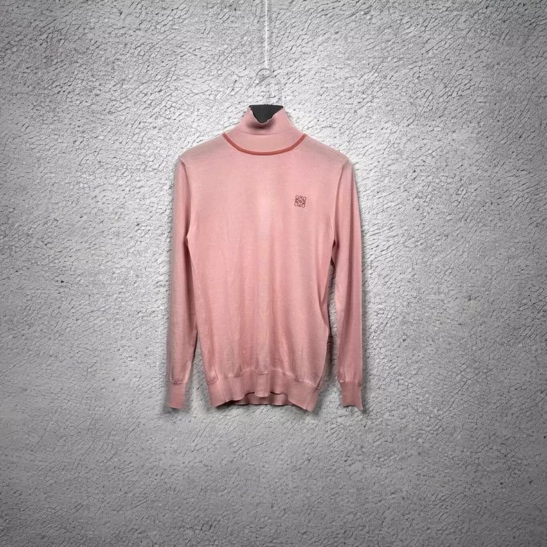 Loewe LOEWE Light pink small logo embroidered sweater sweater Size M / US 6-8 / IT 42-44 - 1 Thumbnail
