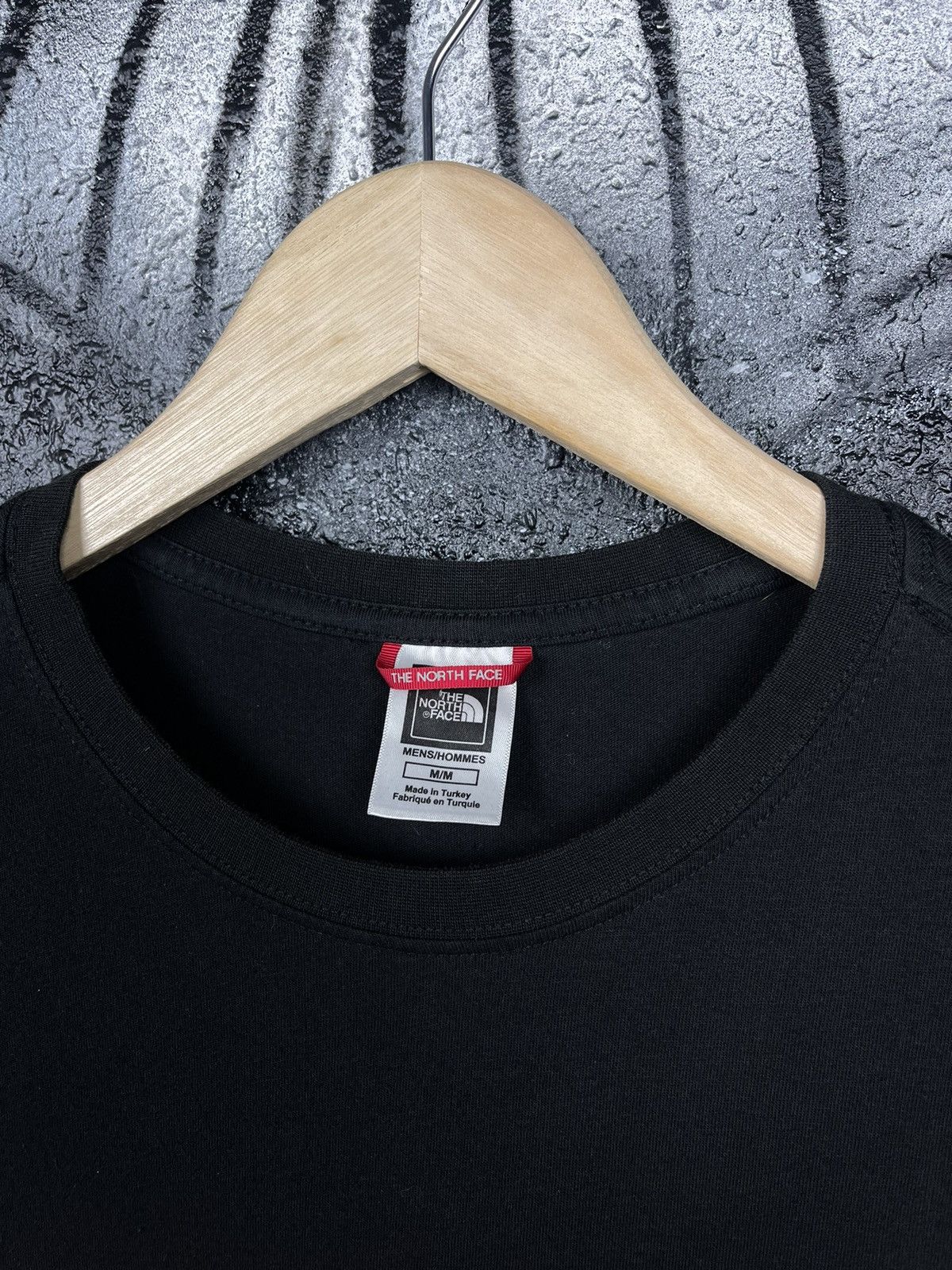 The North Face The North Face Long Sleeve T-Shirt Men’s Size M Size US M / EU 48-50 / 2 - 6 Thumbnail