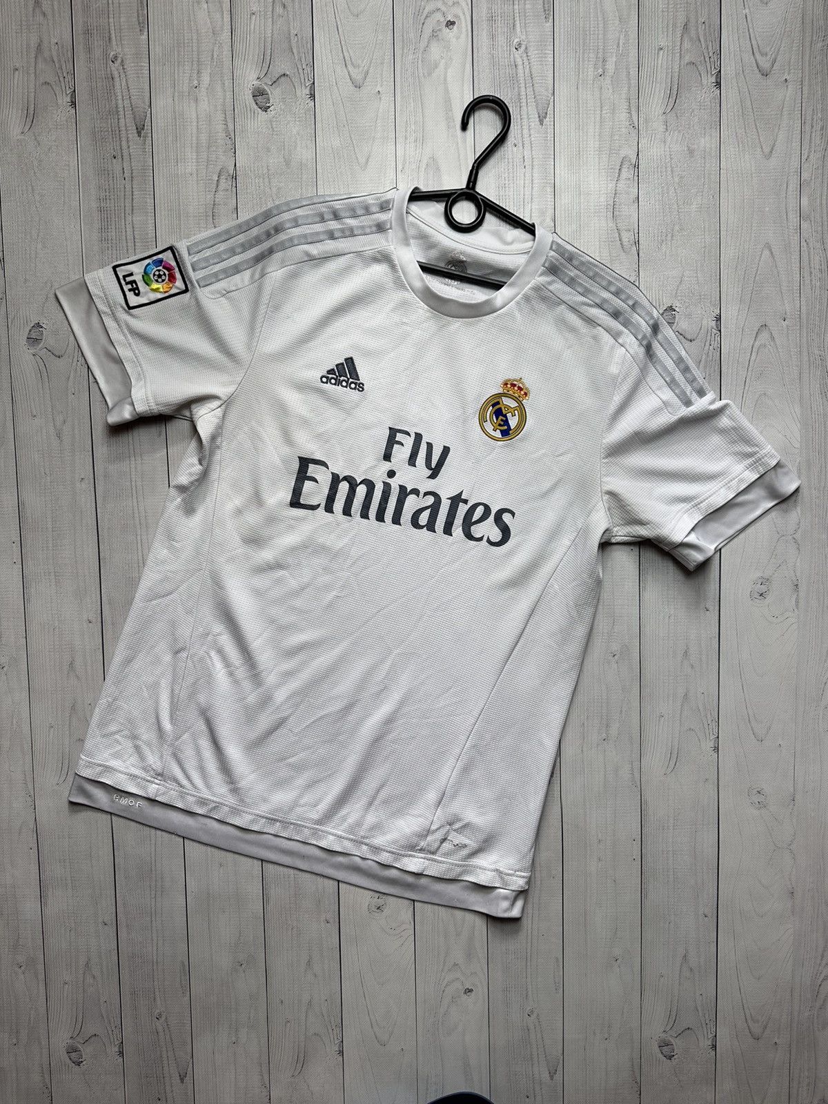 Adidas × Vintage Vintage adidas Real Madrid soccer jersey size L Size US L / EU 52-54 / 3 - 1 Thumbnail