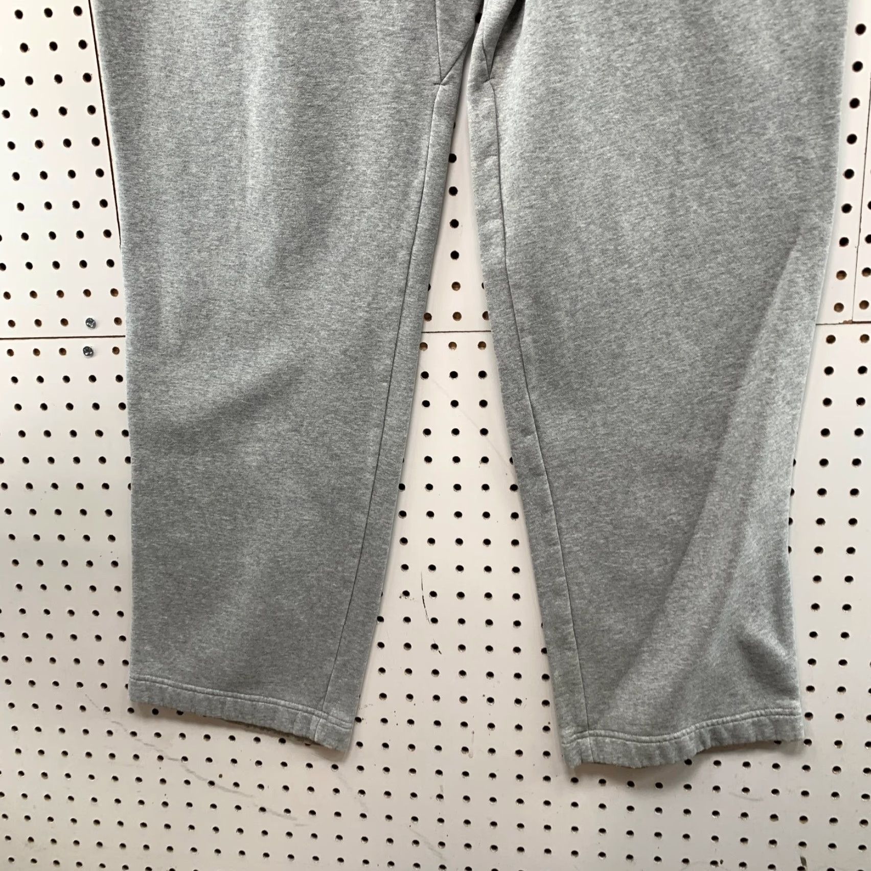 Nike VINTAGE Nike Sweatpants Mens 2XL Gray Relaxed Fit Fleece Drawstring Wide Leg Fleece Size US 39 - 5 Thumbnail
