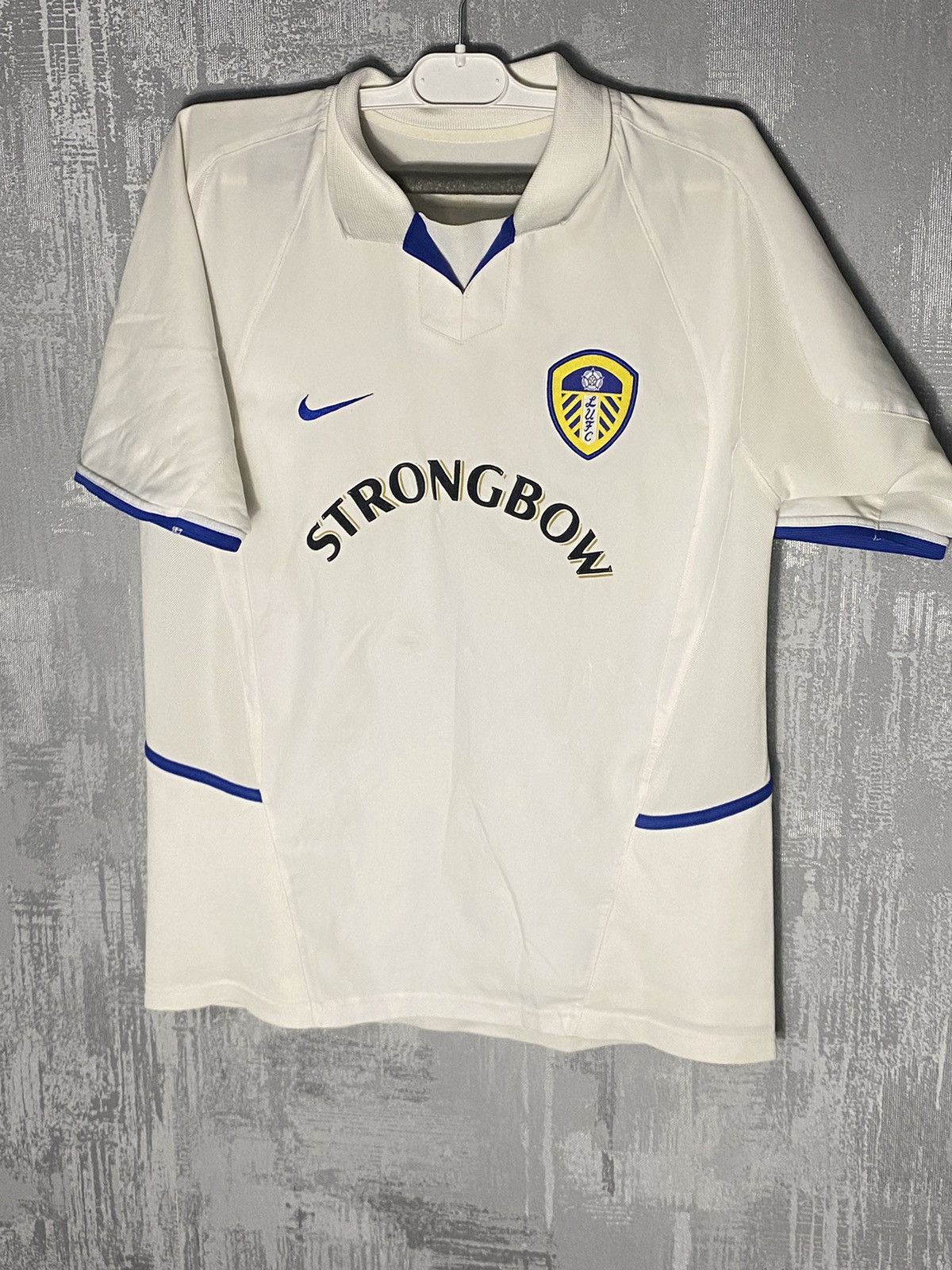 Nike × Other UK × Vintage Vintage Leeds United Nike Soccer Jersey #17 Smith Strongbow Size US S / EU 44-46 / 1 - 1 Thumbnail