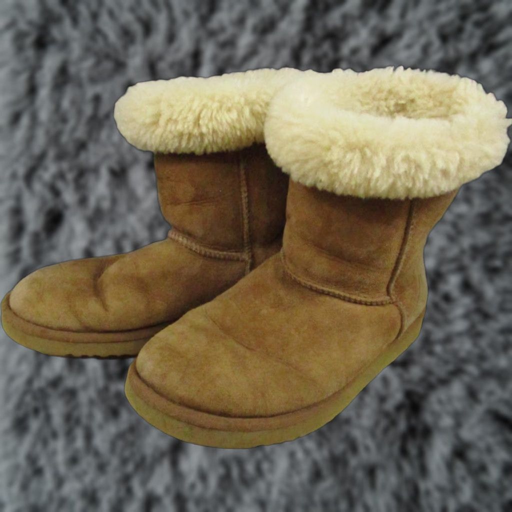Ugg UGG Classic Boots Women Brown Leather Sheepskin Slip-On 7 Mid-Calf Casual Boots Size US 7 / IT 37 - 1 Thumbnail