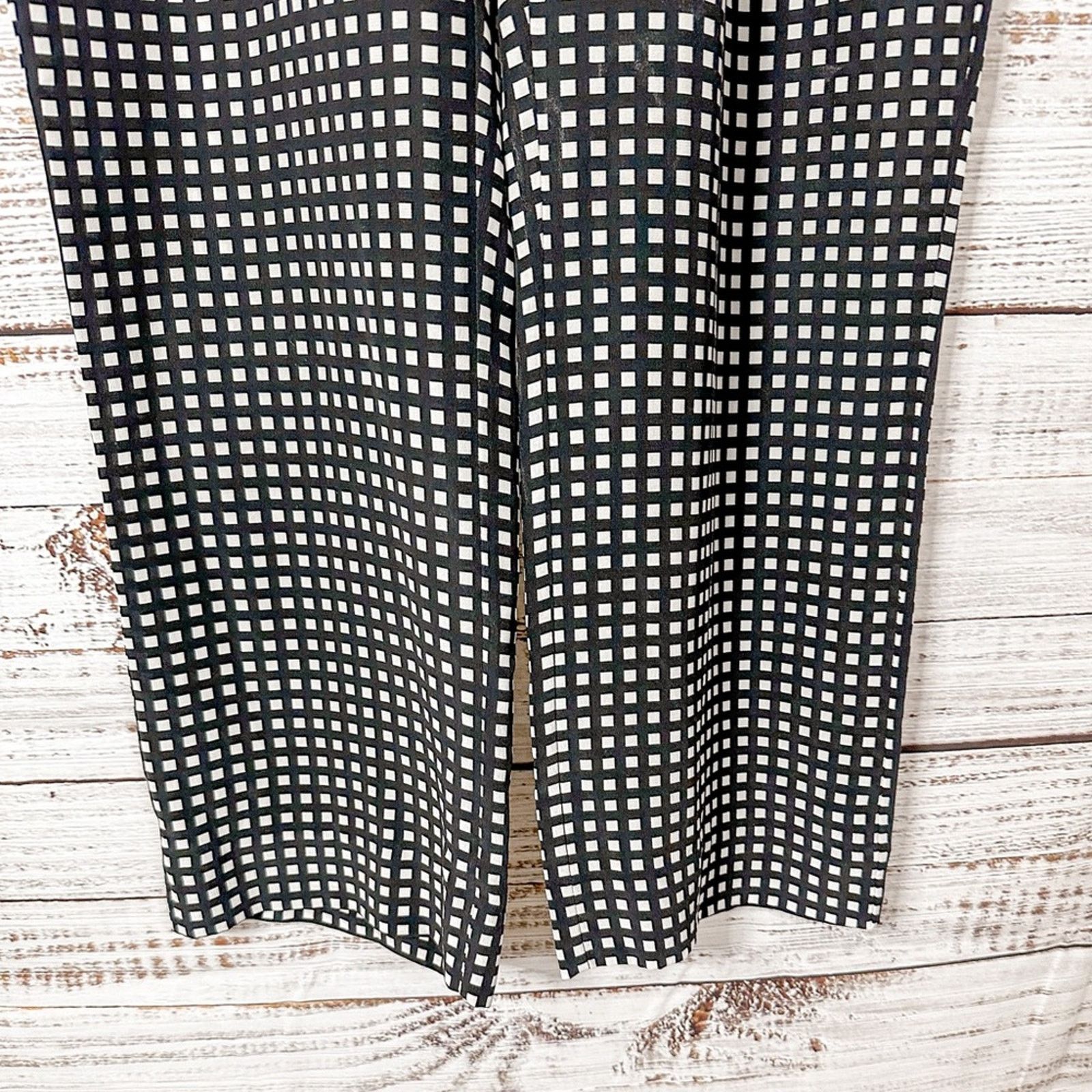 Equipment Equipment 100% Silk Cropped Pants, EUC, Size 6, MSRP $340 Size 28" / US 6 / IT 42 - 6 Thumbnail