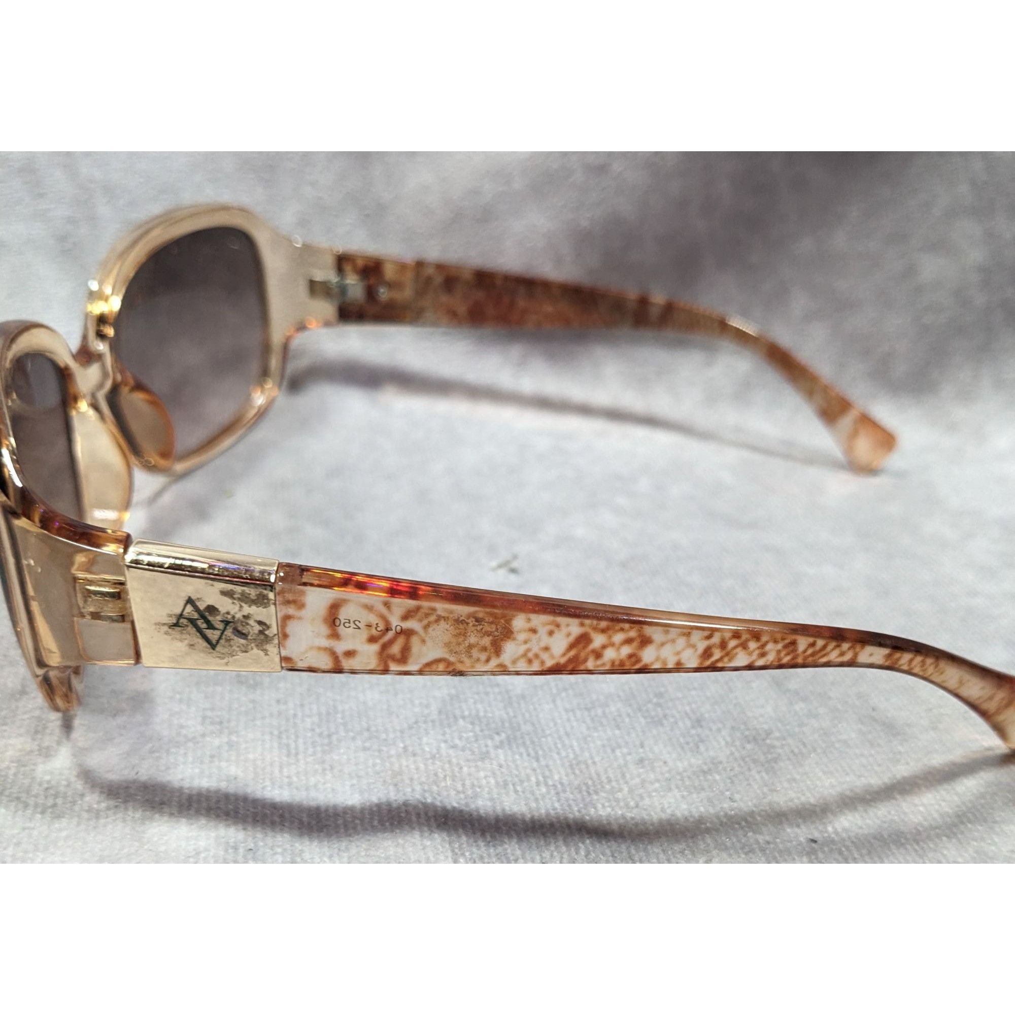 Other Adrienne Vittadini Translucent Speckled Tan Sunglasses Size ONE SIZE - 4 Thumbnail