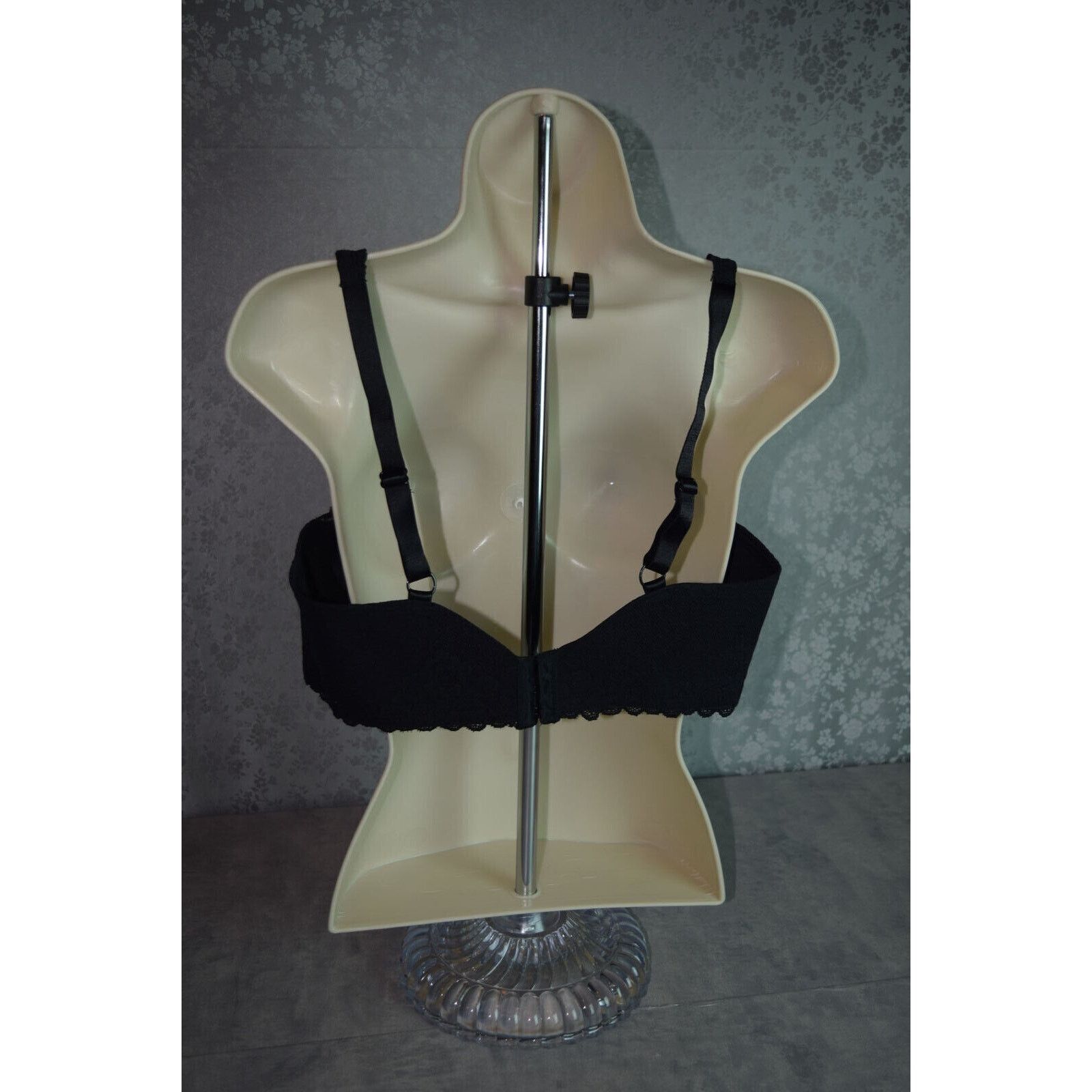 Vintage Lilyette by Maidenform Black Lace Lined Underwire Bra SZ 40C Size ONE SIZE - 2 Thumbnail