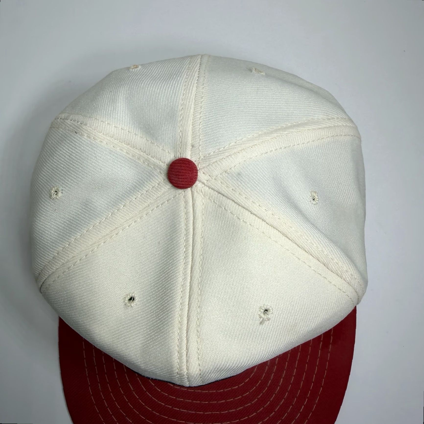 Vintage VINTAGE University Square NC State Wolf Pack SnapBack Hat 80’s NCSU NCAA Baseball Cap Mens White Cotton Twill Adjustable Snapback Size ONE SIZE - 7 Thumbnail