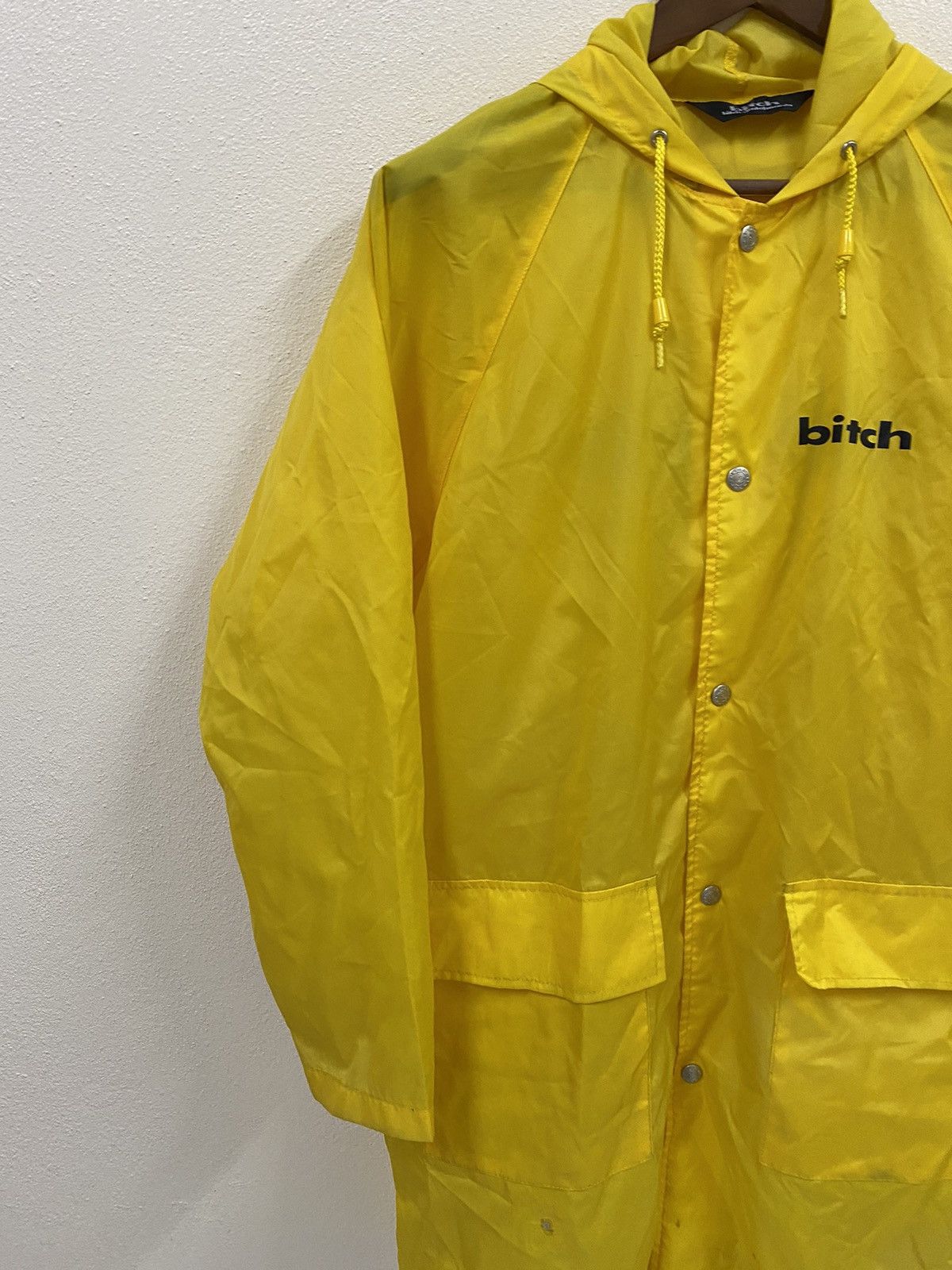 Vintage Vtg Bitch Skateboard Light Jacket - Yellow Size US L / EU 52-54 / 3 - 5 Thumbnail